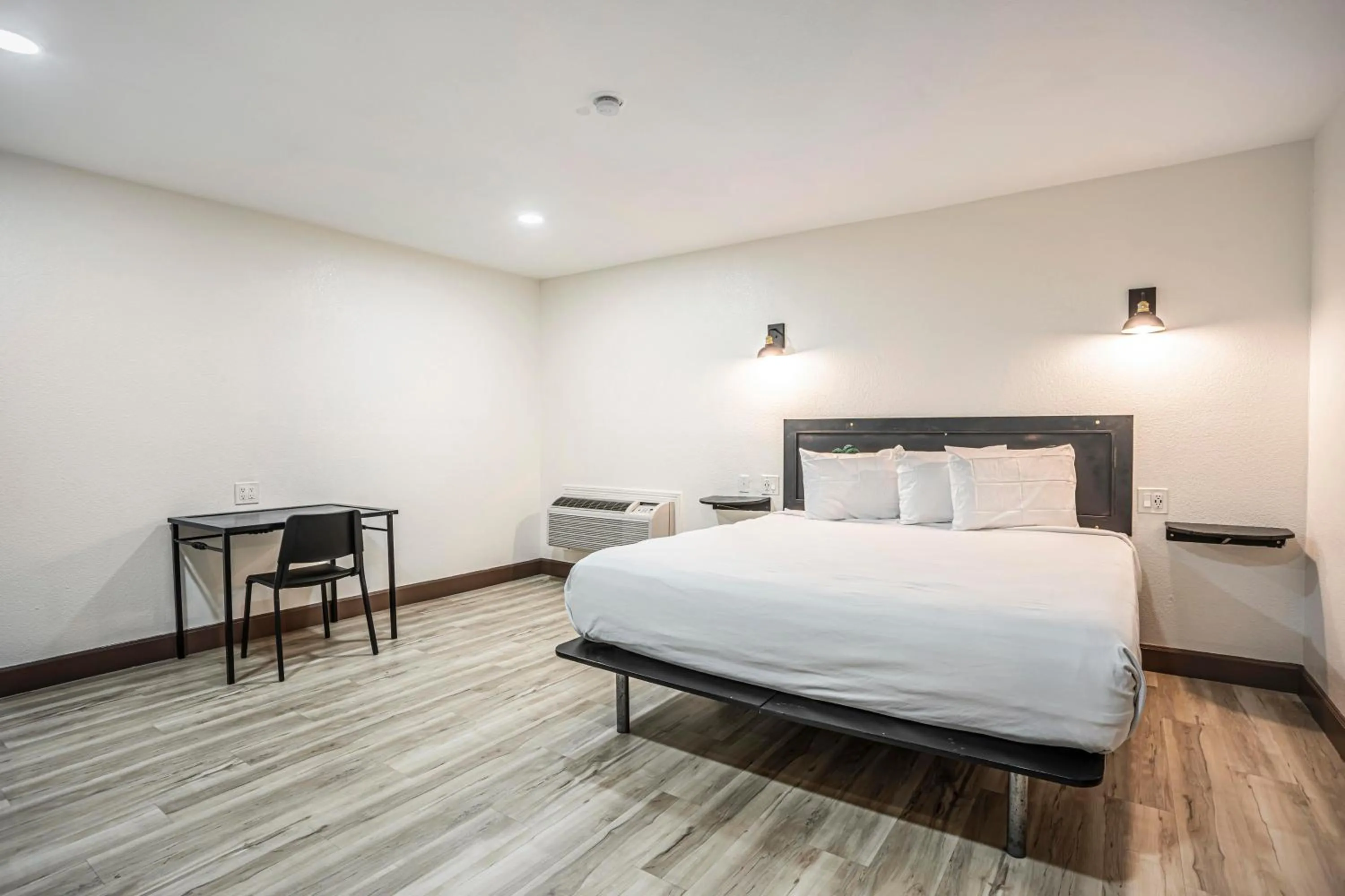 Bed in The Greens Hotel on Stockton