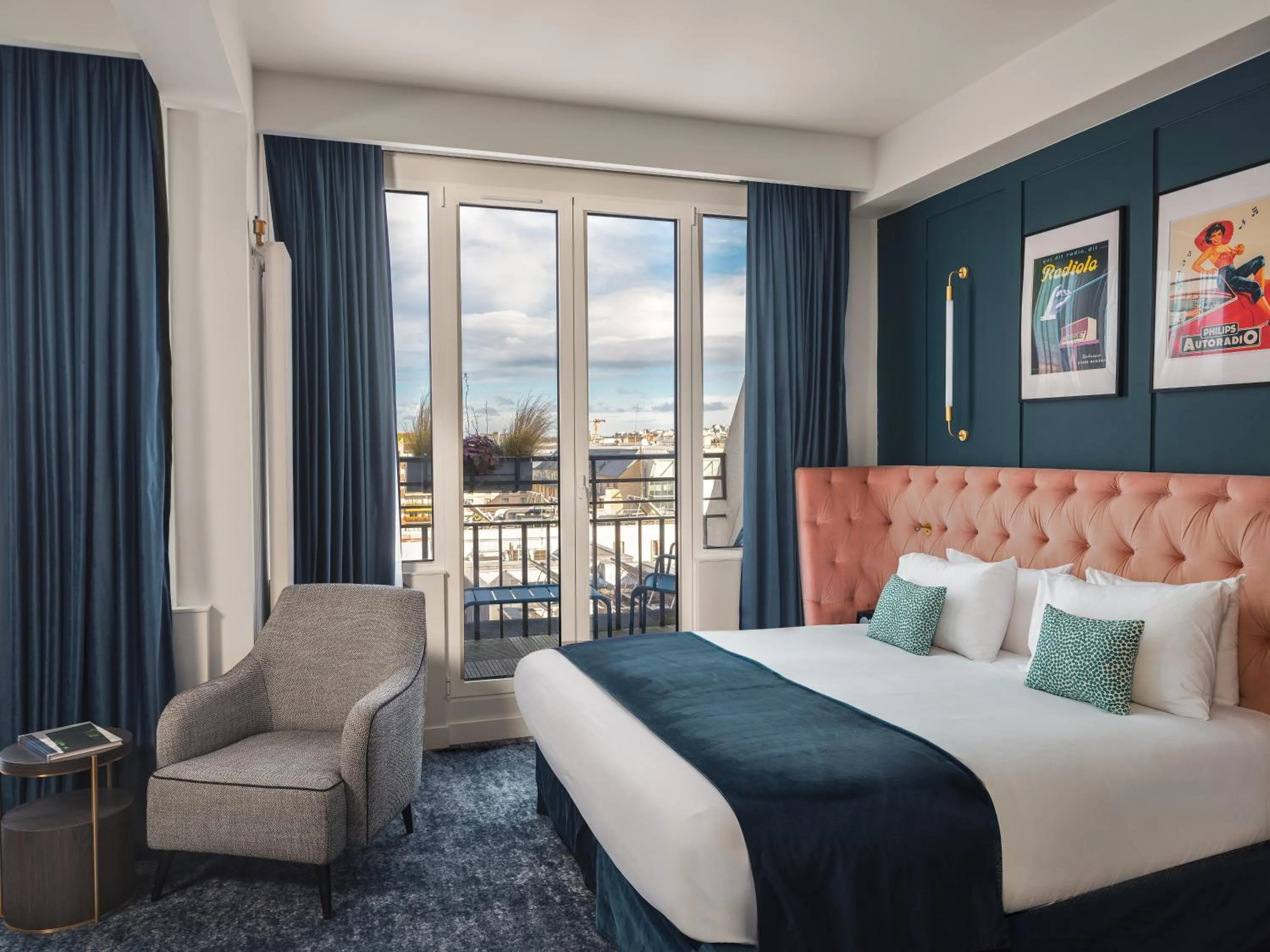 View (from property/room), Bed in PLEY Hotel