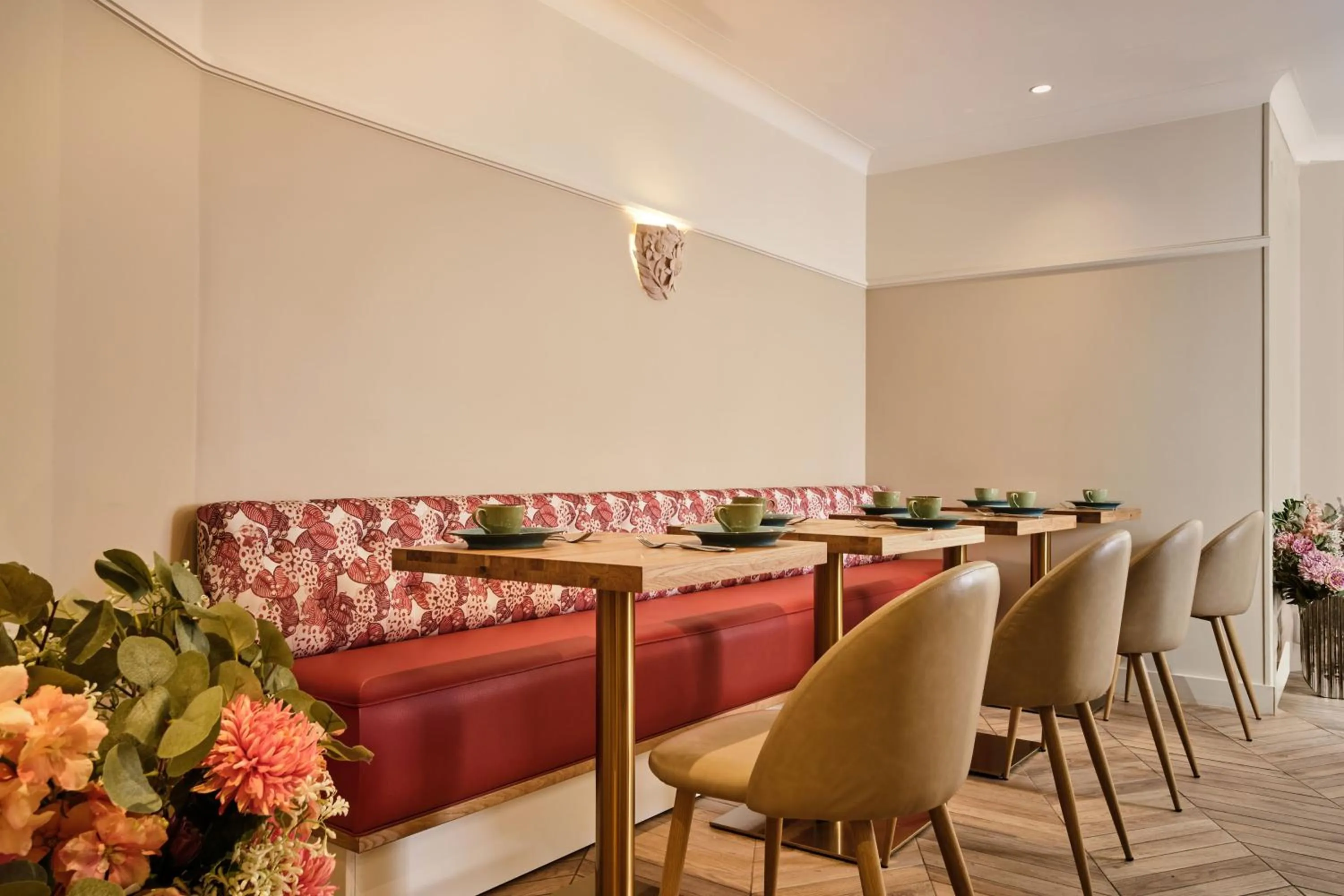 Breakfast in Hotel Etoile Saint Ferdinand by Happyculture