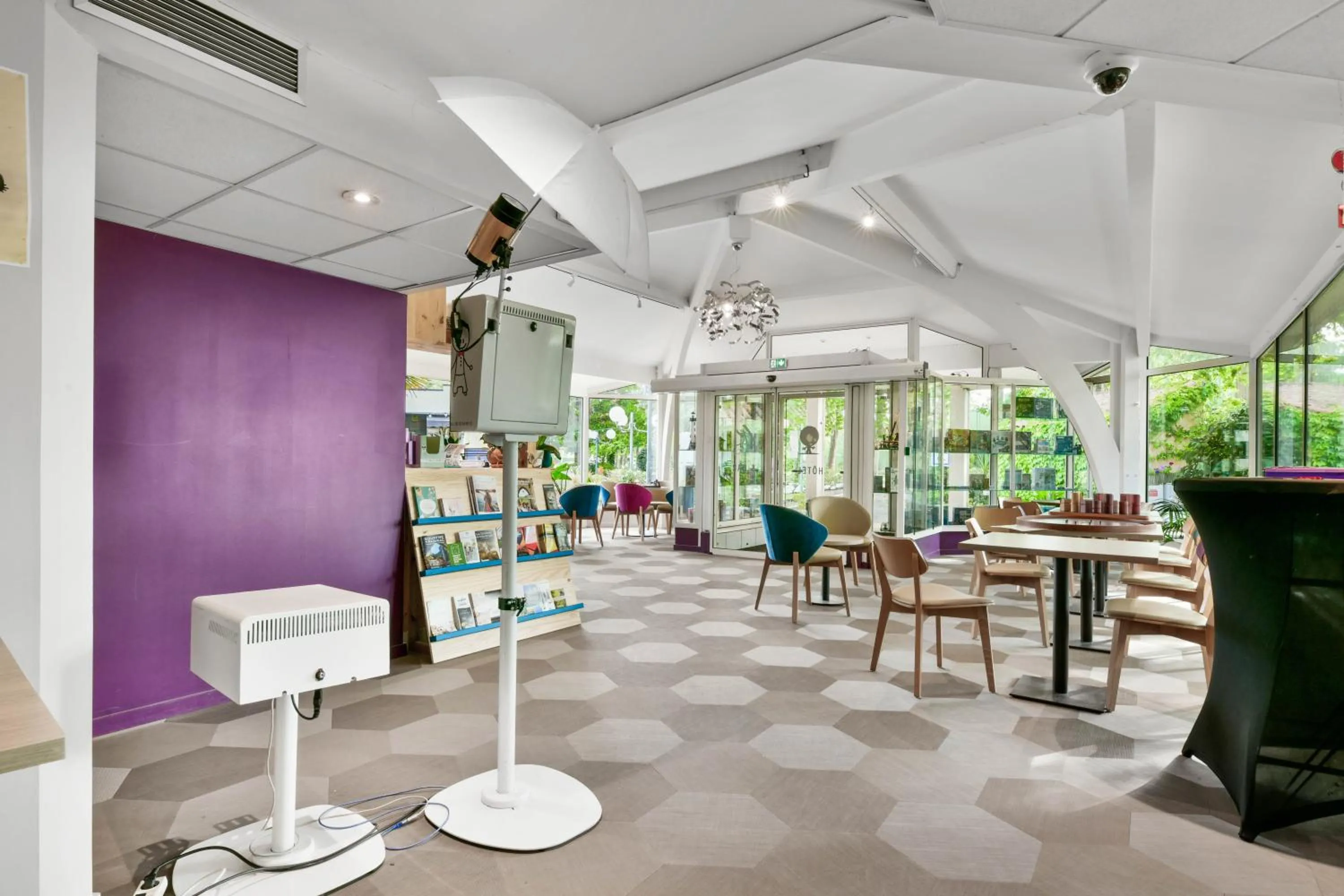 Property building in Logis Hôtel & Restaurant Ludik