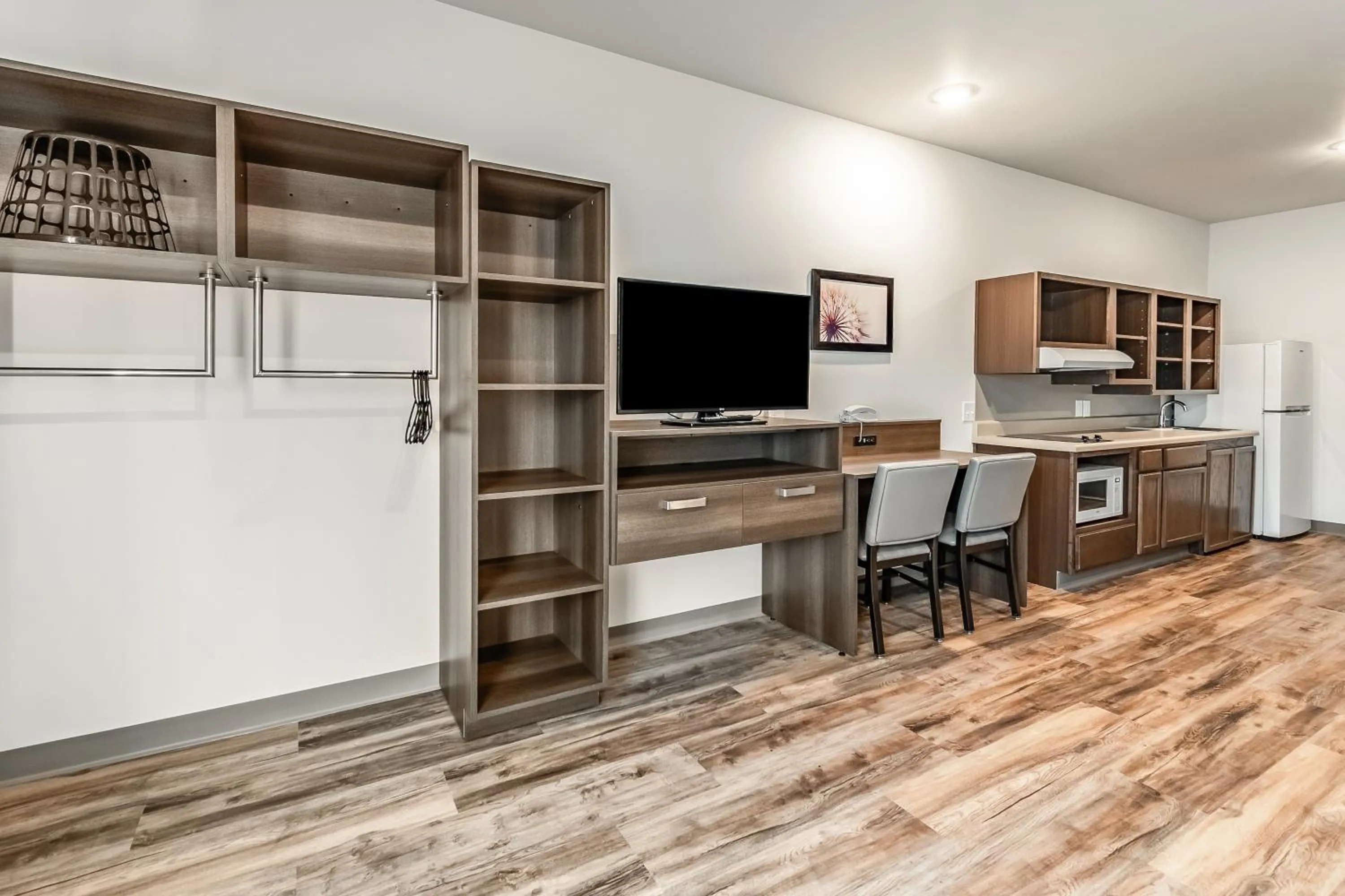 Property building in WoodSpring Suites Indianapolis Zionsville