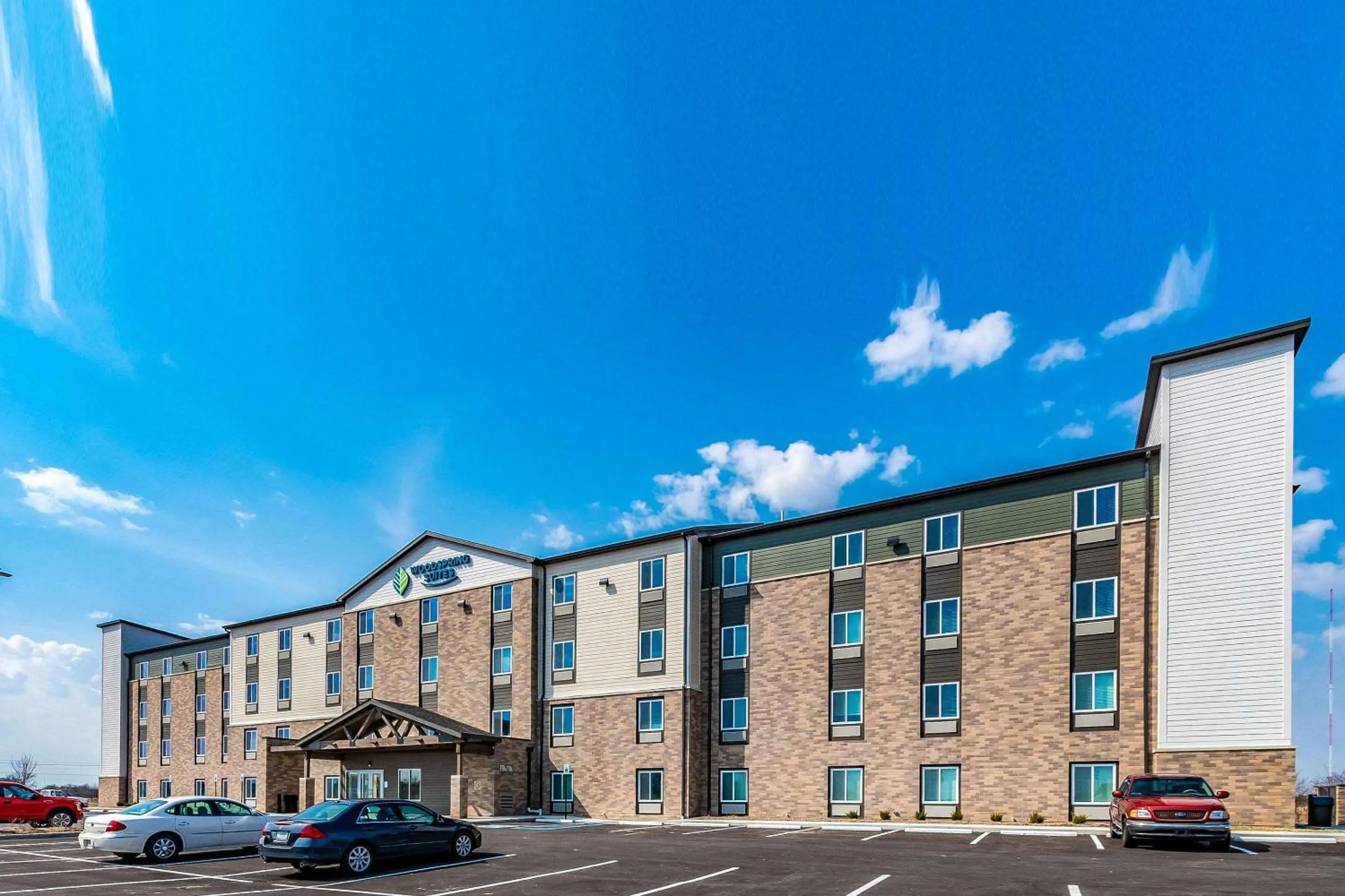 Property building in WoodSpring Suites Indianapolis Zionsville