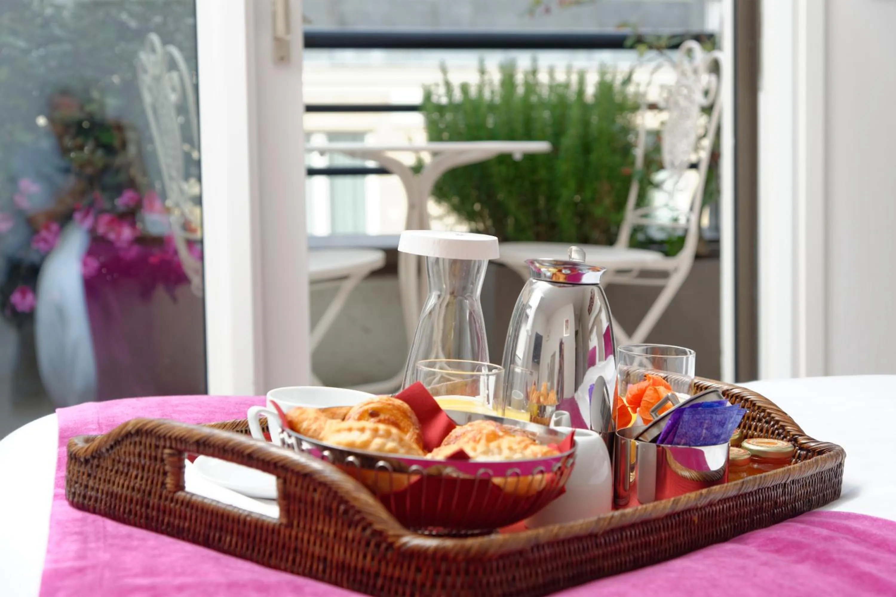 Breakfast in Résidence Alma Marceau