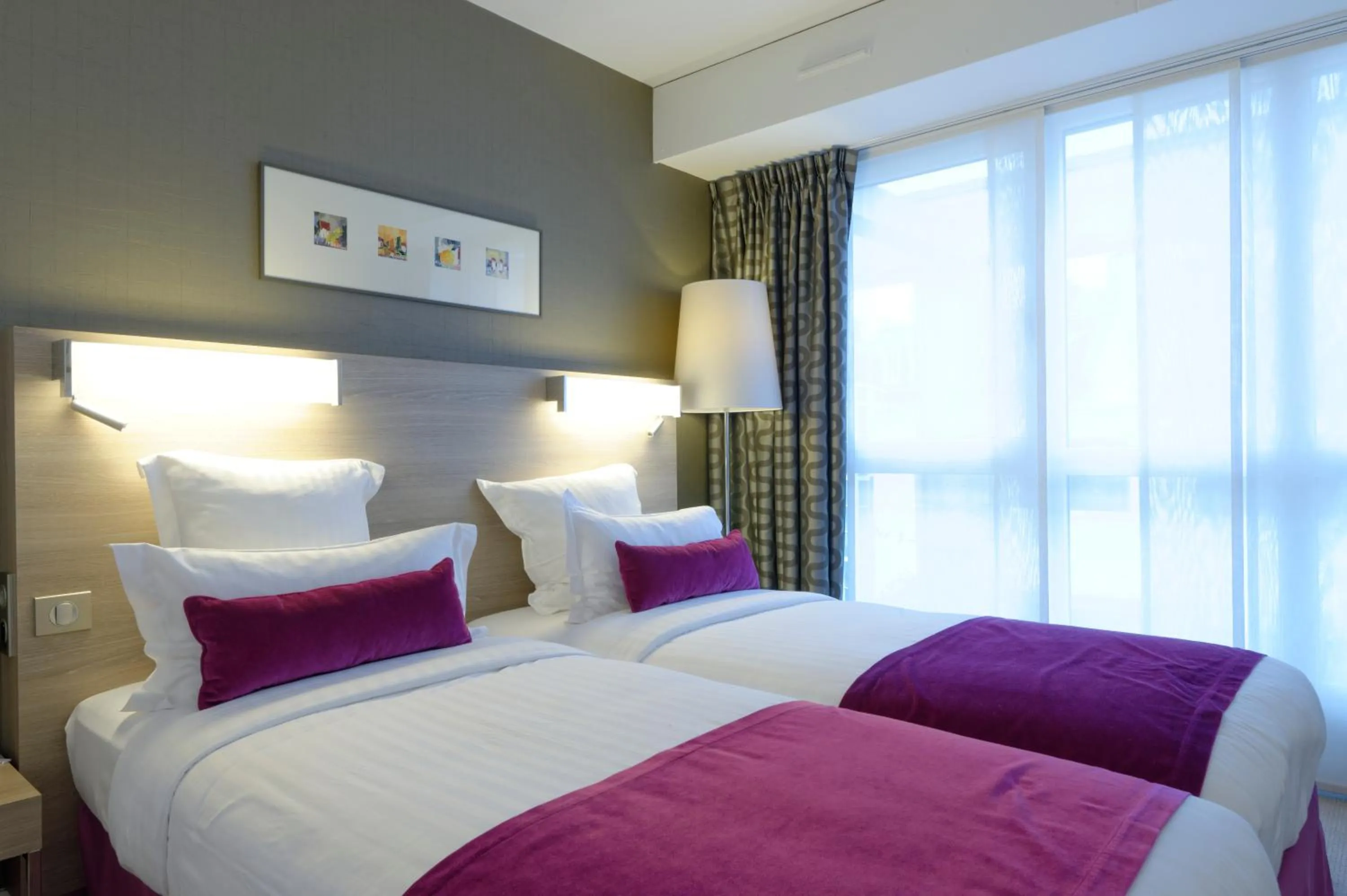 Bedroom, Bed in Résidence Alma Marceau