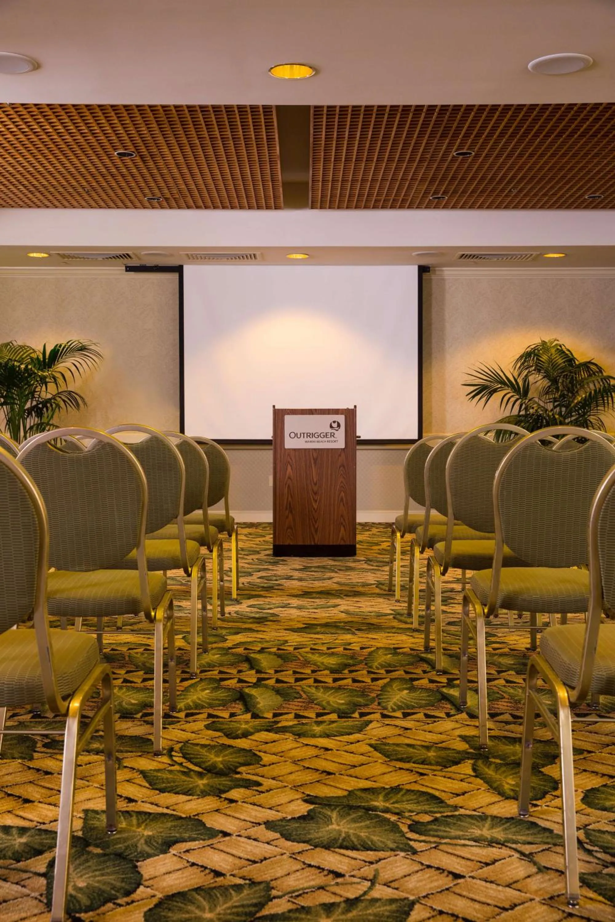 Meeting/conference room in OUTRIGGER Waikiki Beach Resort