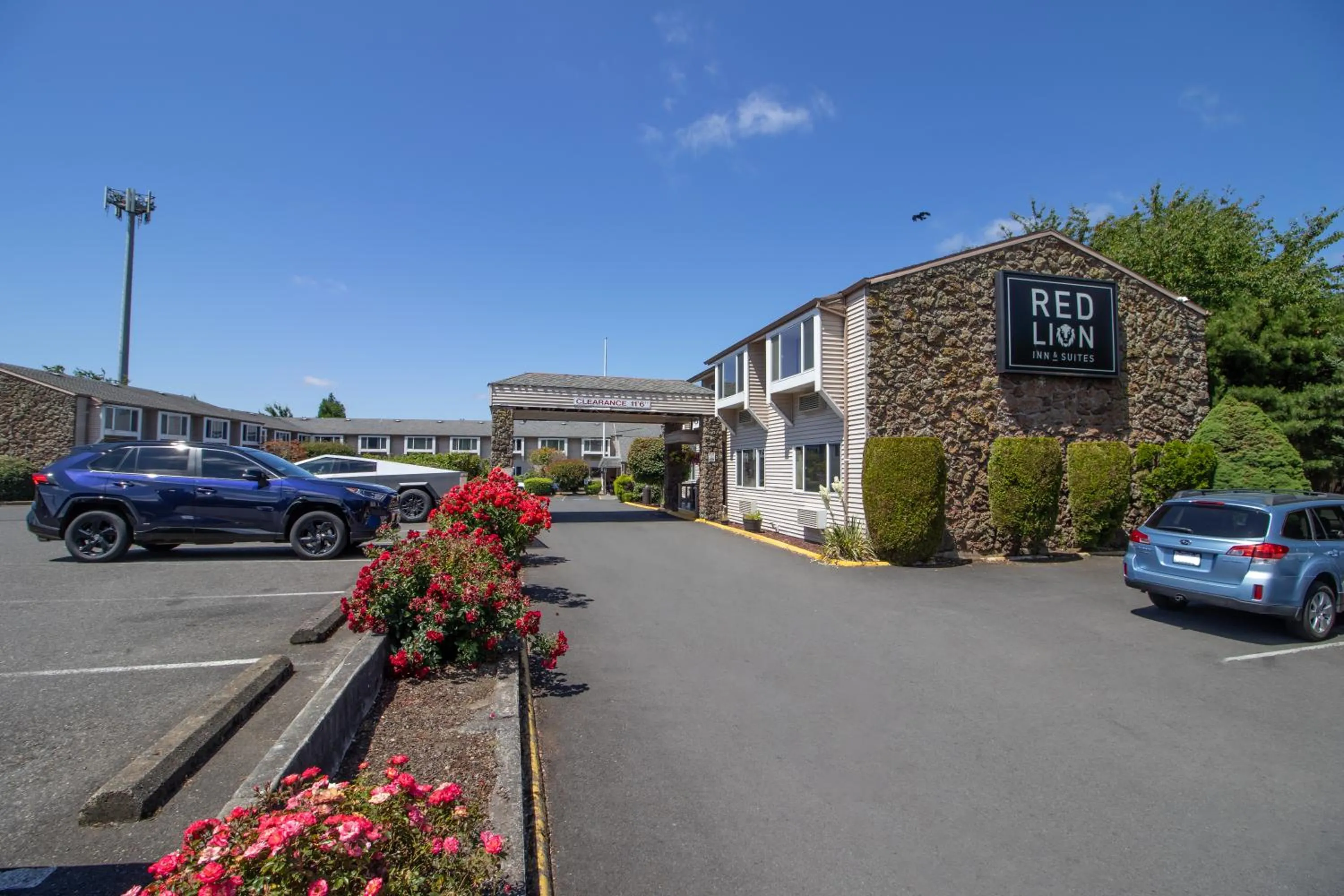 Property building in Red Lion Inn & Suites Vancouver