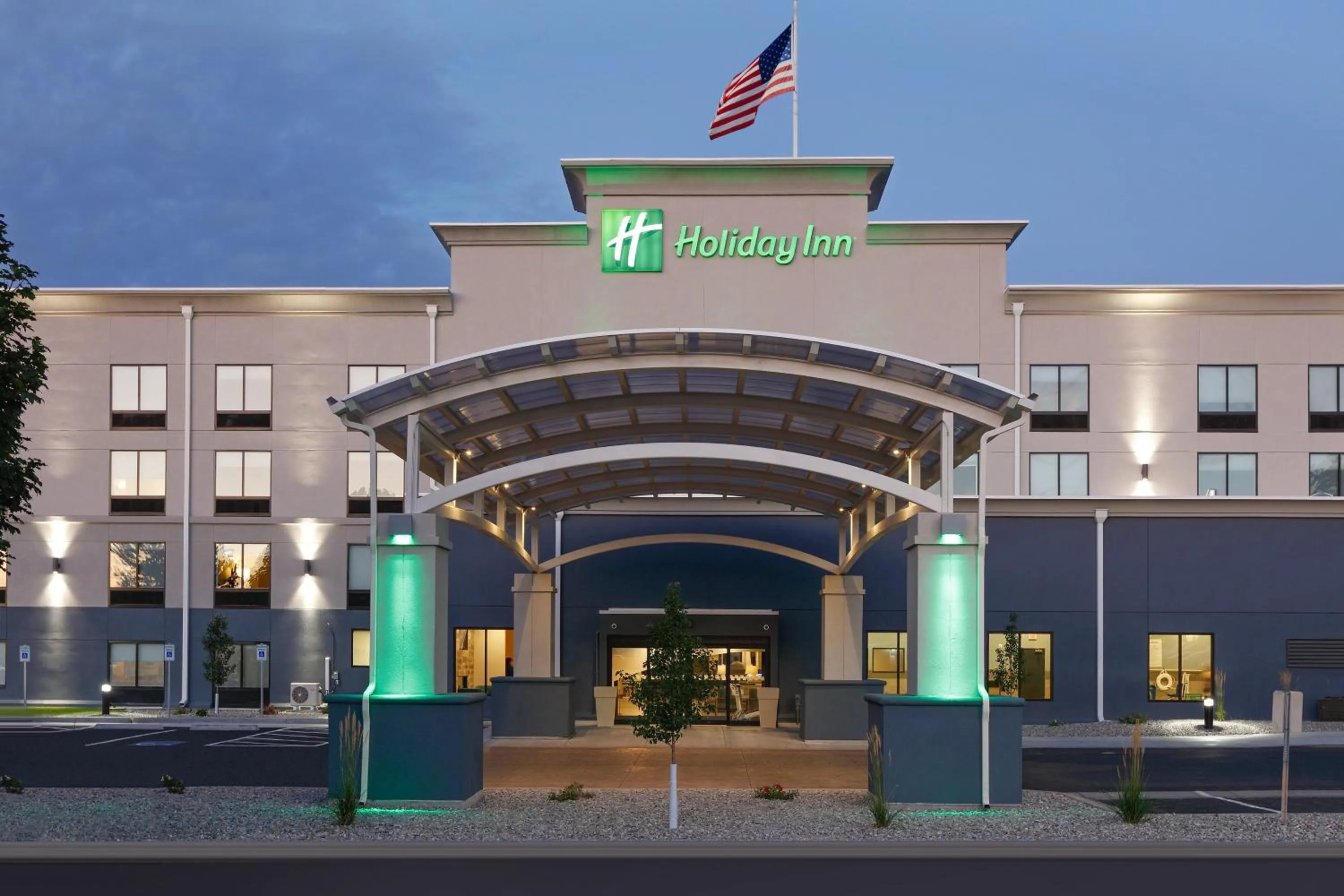Property building in Holiday Inn Twin Falls by IHG