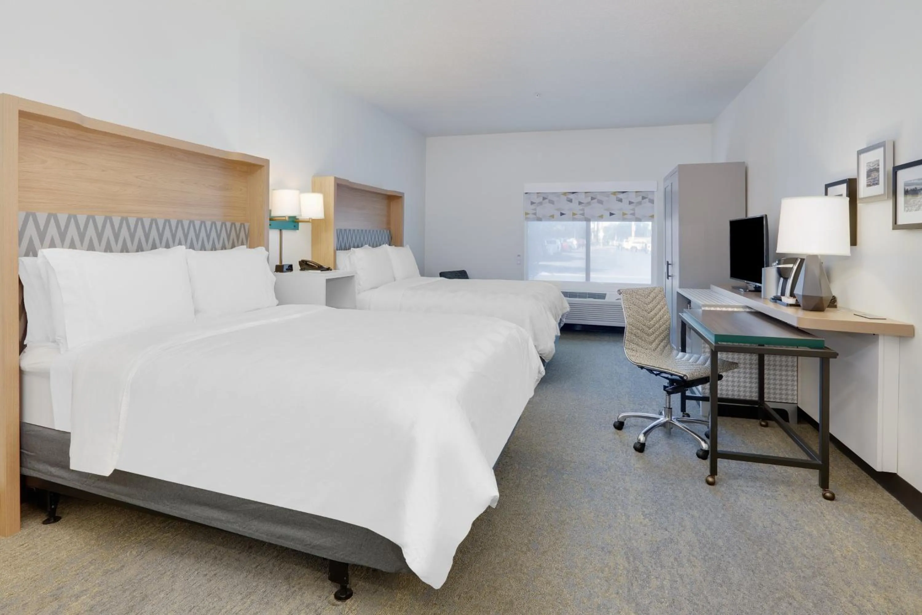 Photo of the whole room, Bed in Holiday Inn Twin Falls by IHG