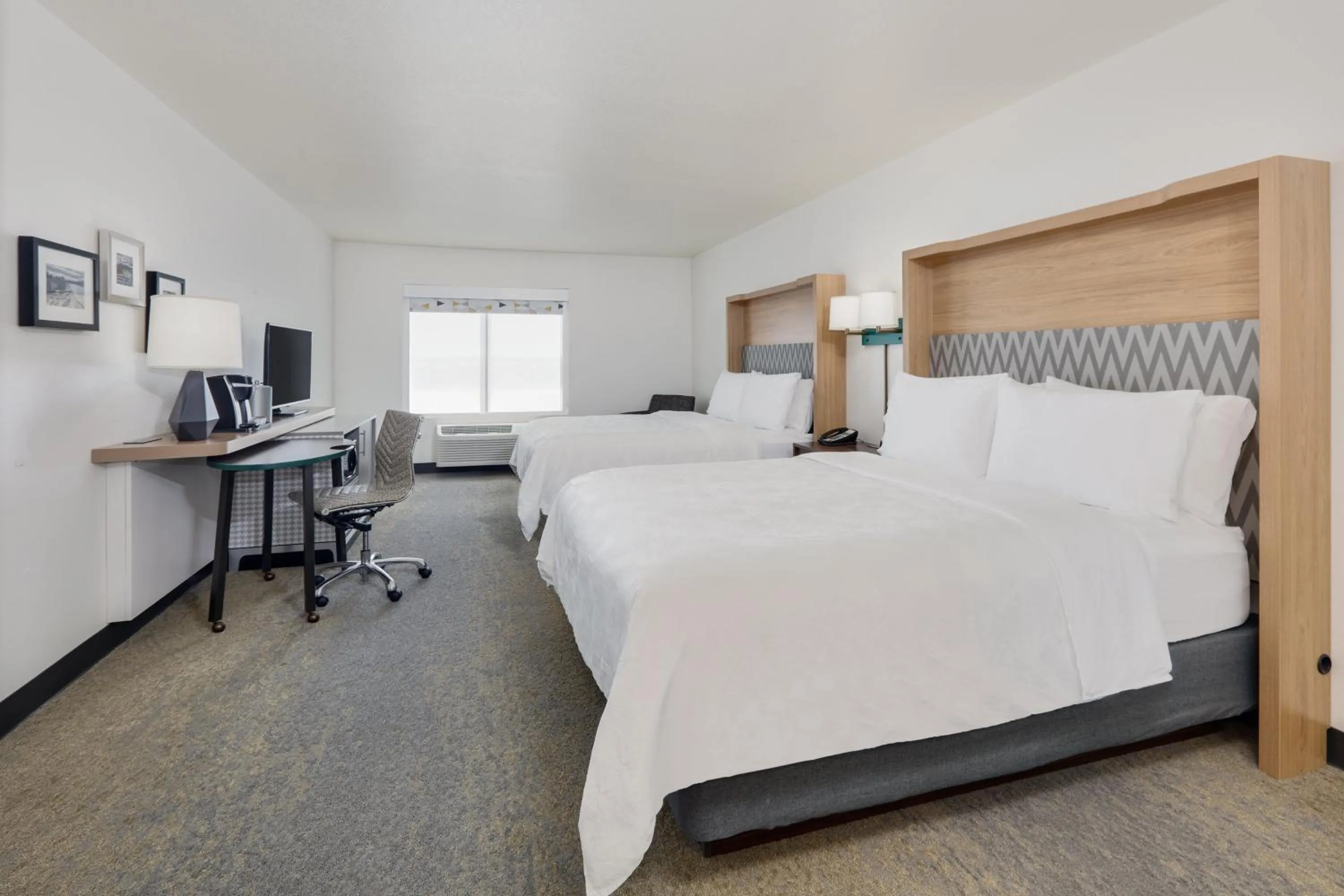 Photo of the whole room, Bed in Holiday Inn Twin Falls by IHG