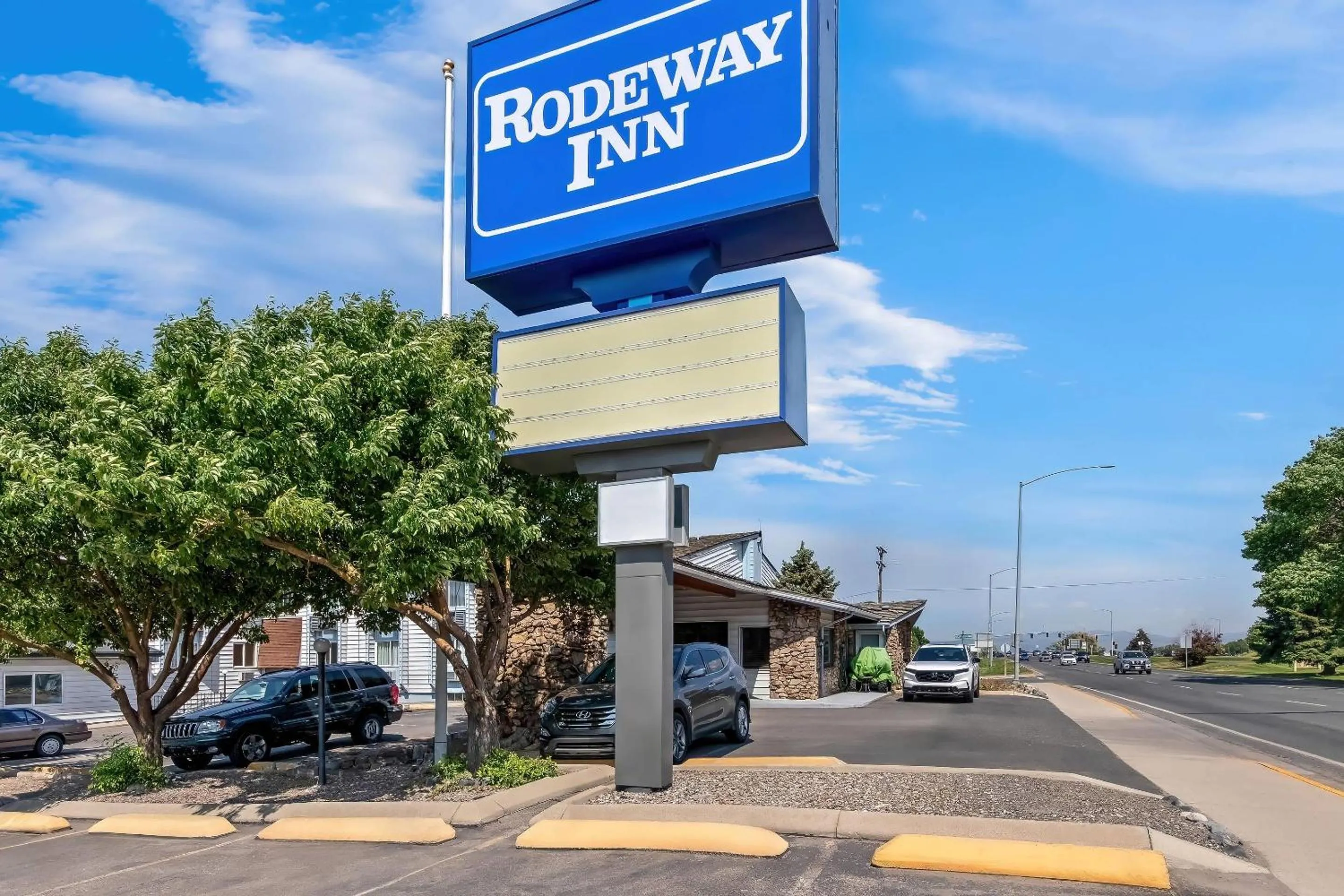 Property building in Rodeway Inn Helena