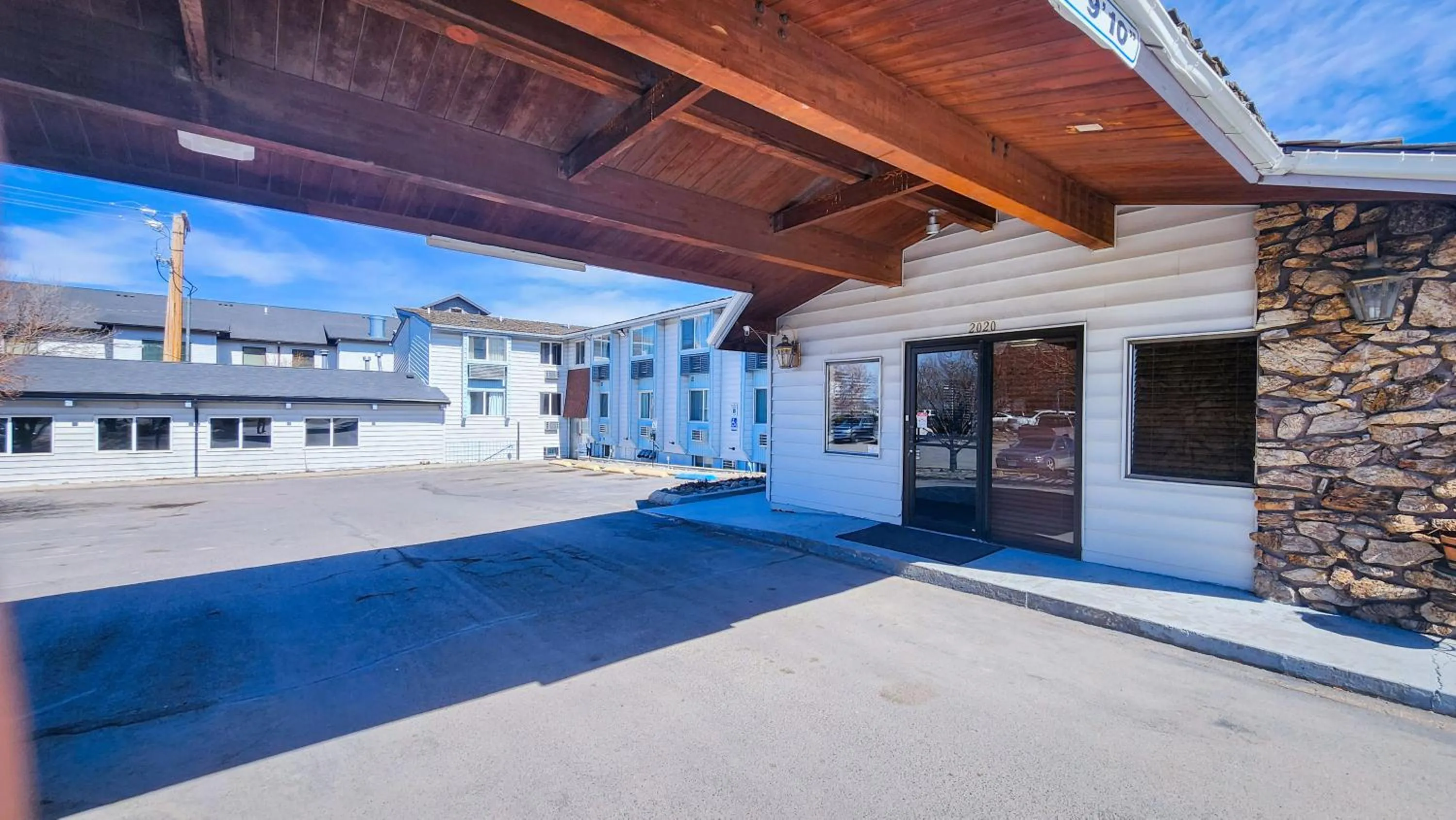 Property building in Rodeway Inn Helena