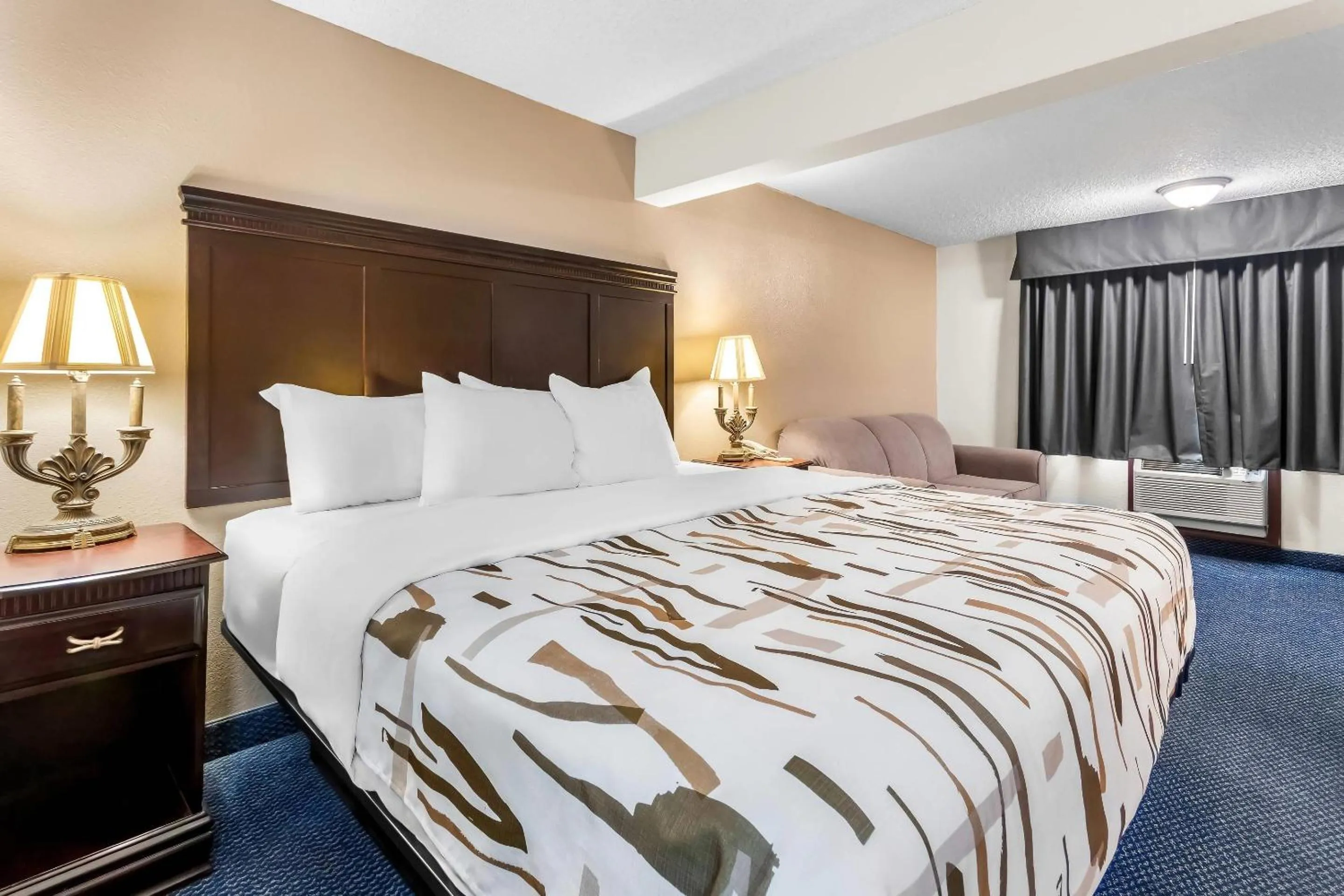 Bedroom, Bed in Rodeway Inn Helena