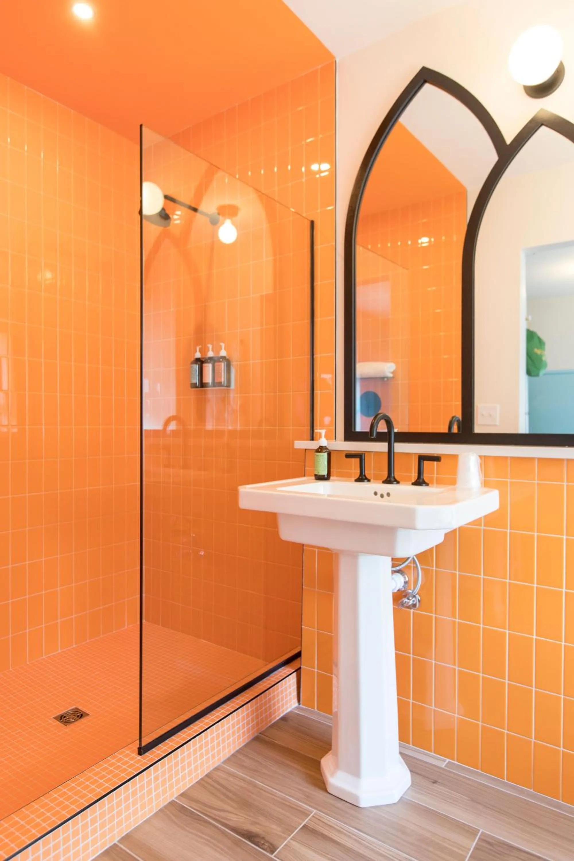 Shower in The Russell