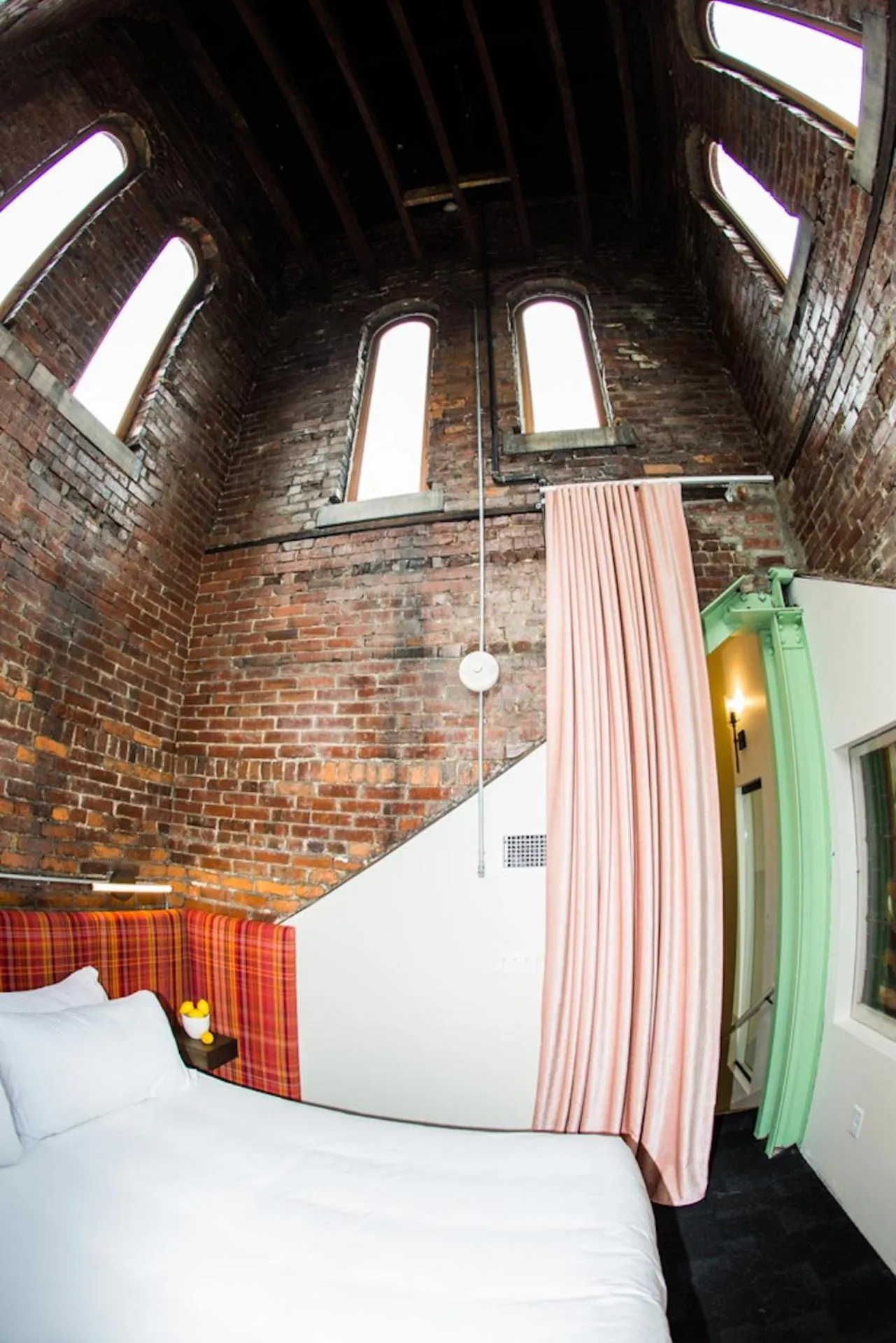 Bedroom, Bed in The Russell