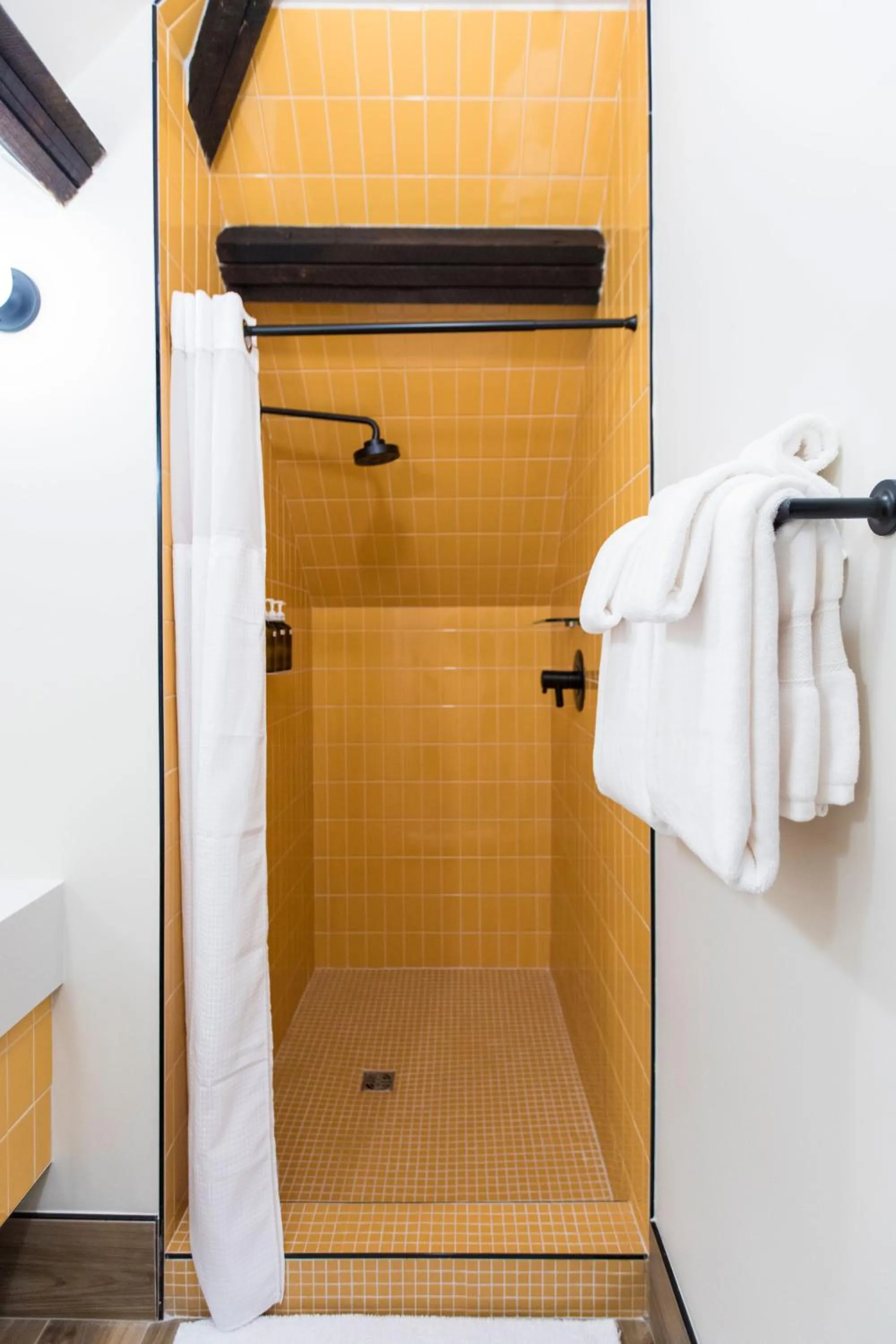 Shower in The Russell