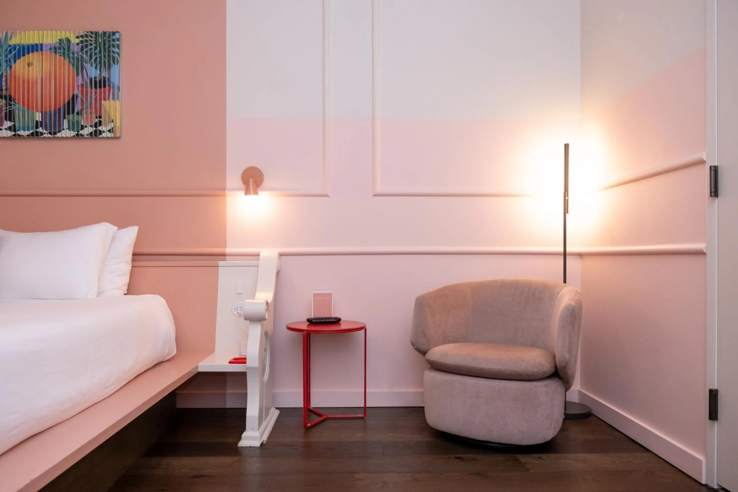 Bedroom, Bed in The Russell