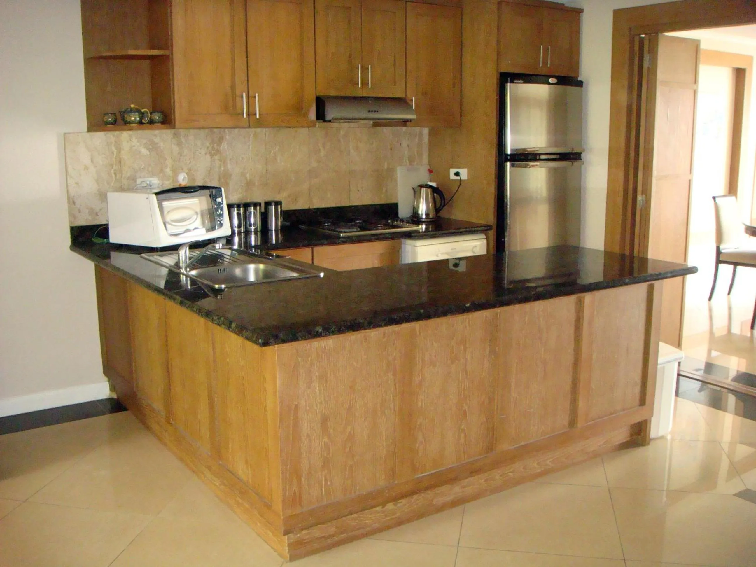 Kitchen or kitchenette in Westbury Residence