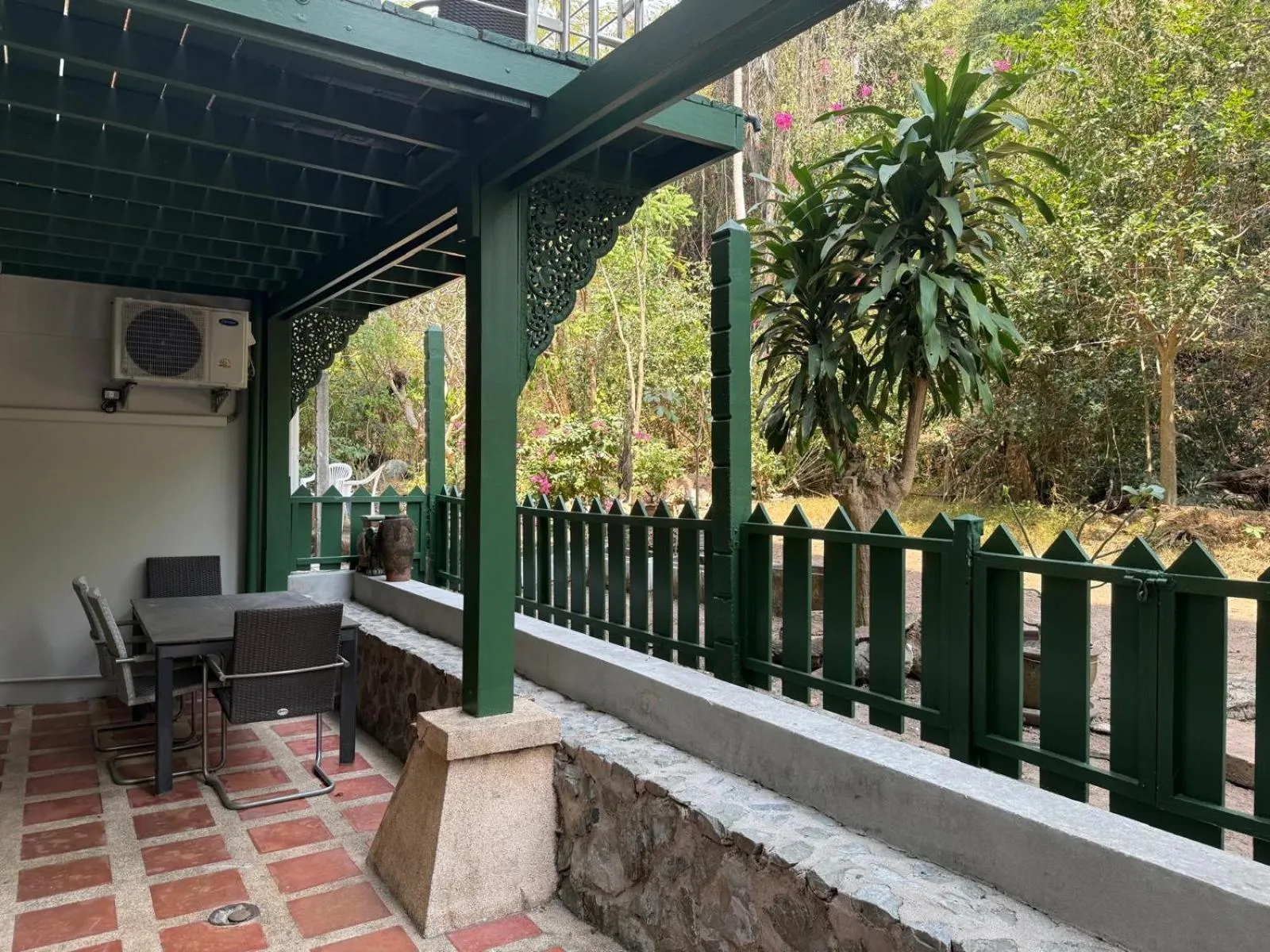 Balcony/Terrace in Westbury Residence