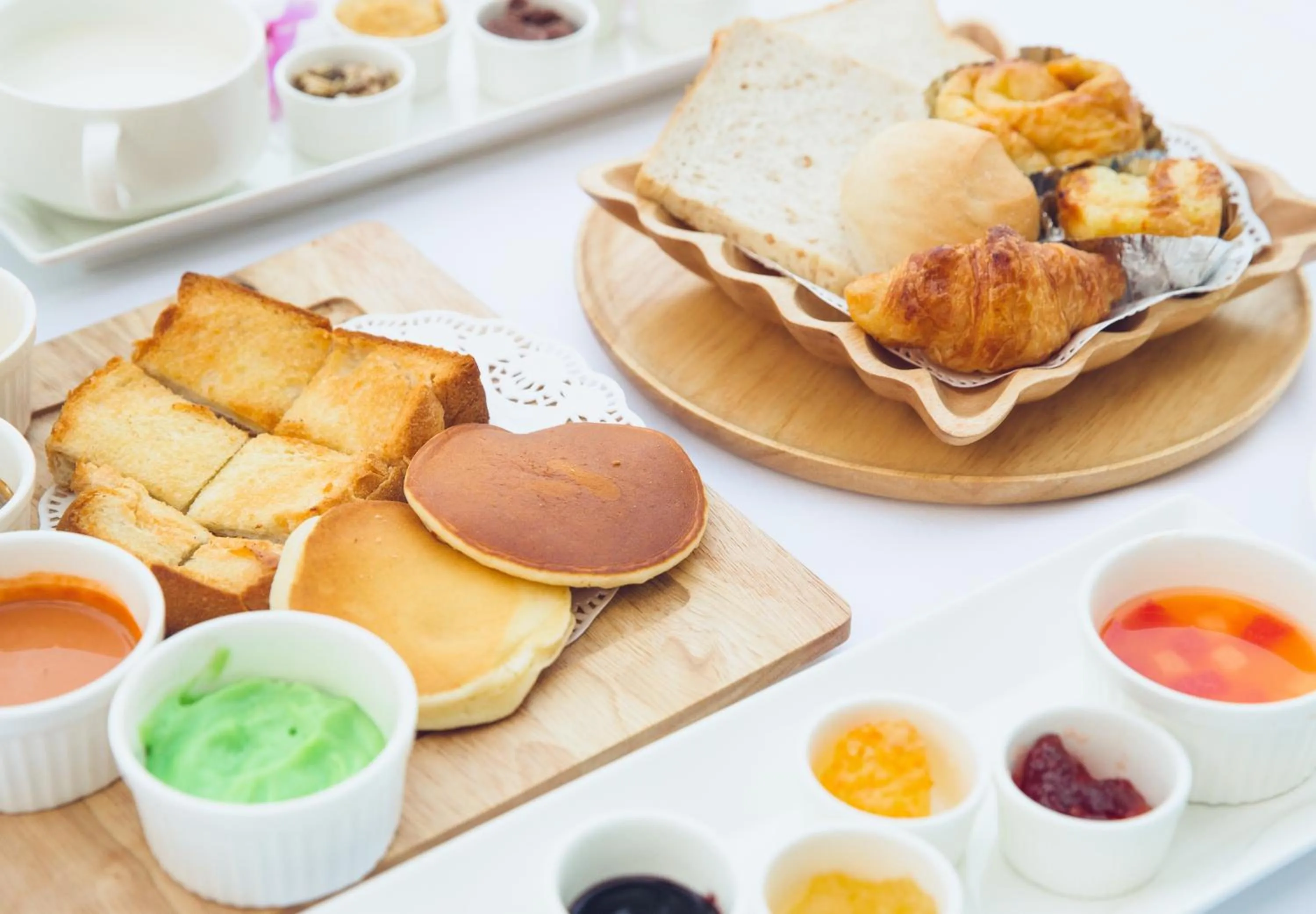 Restaurant/places to eat in Dhevan Dara Beach Villa Kuiburi