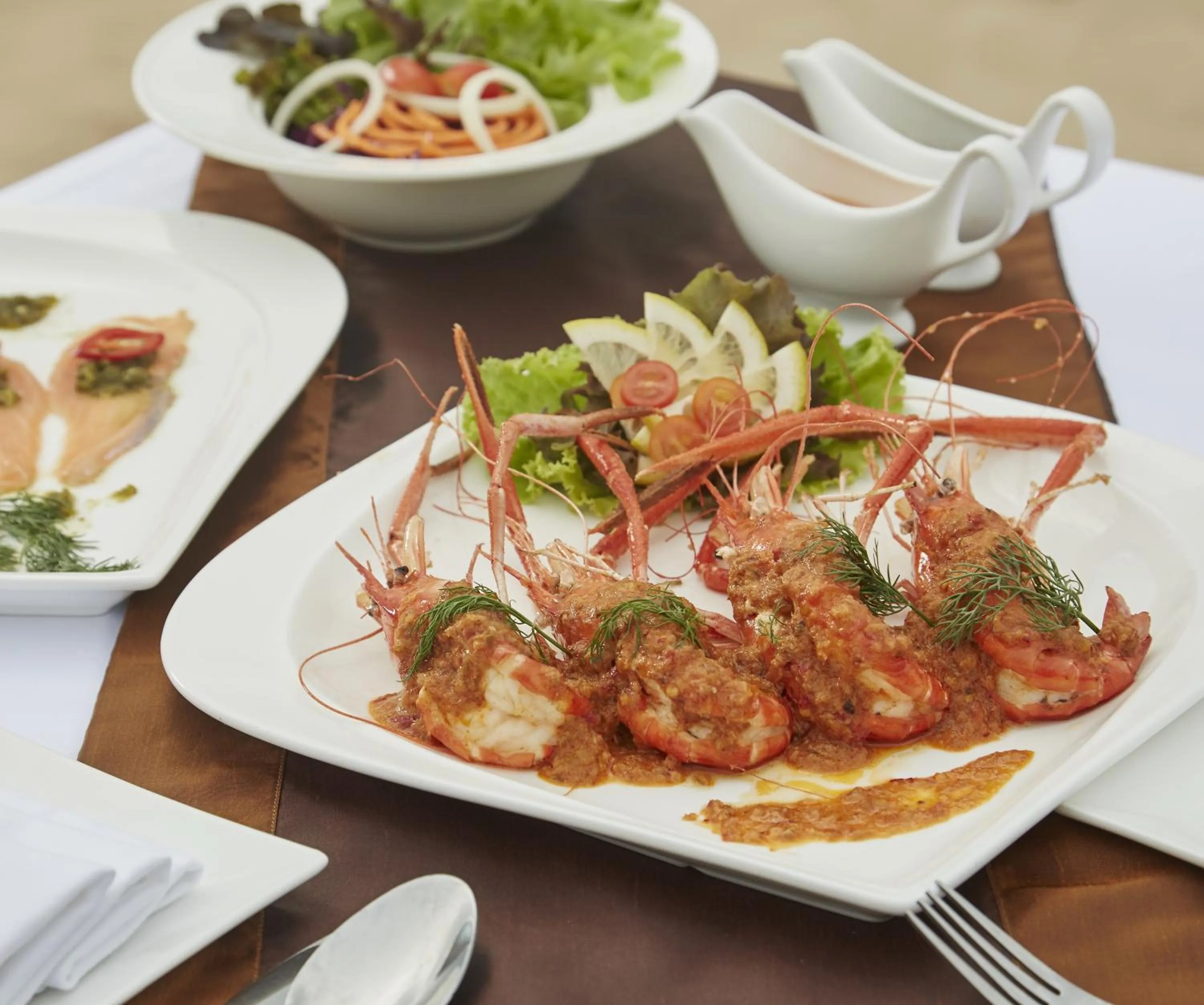 Restaurant/places to eat in Dhevan Dara Beach Villa Kuiburi