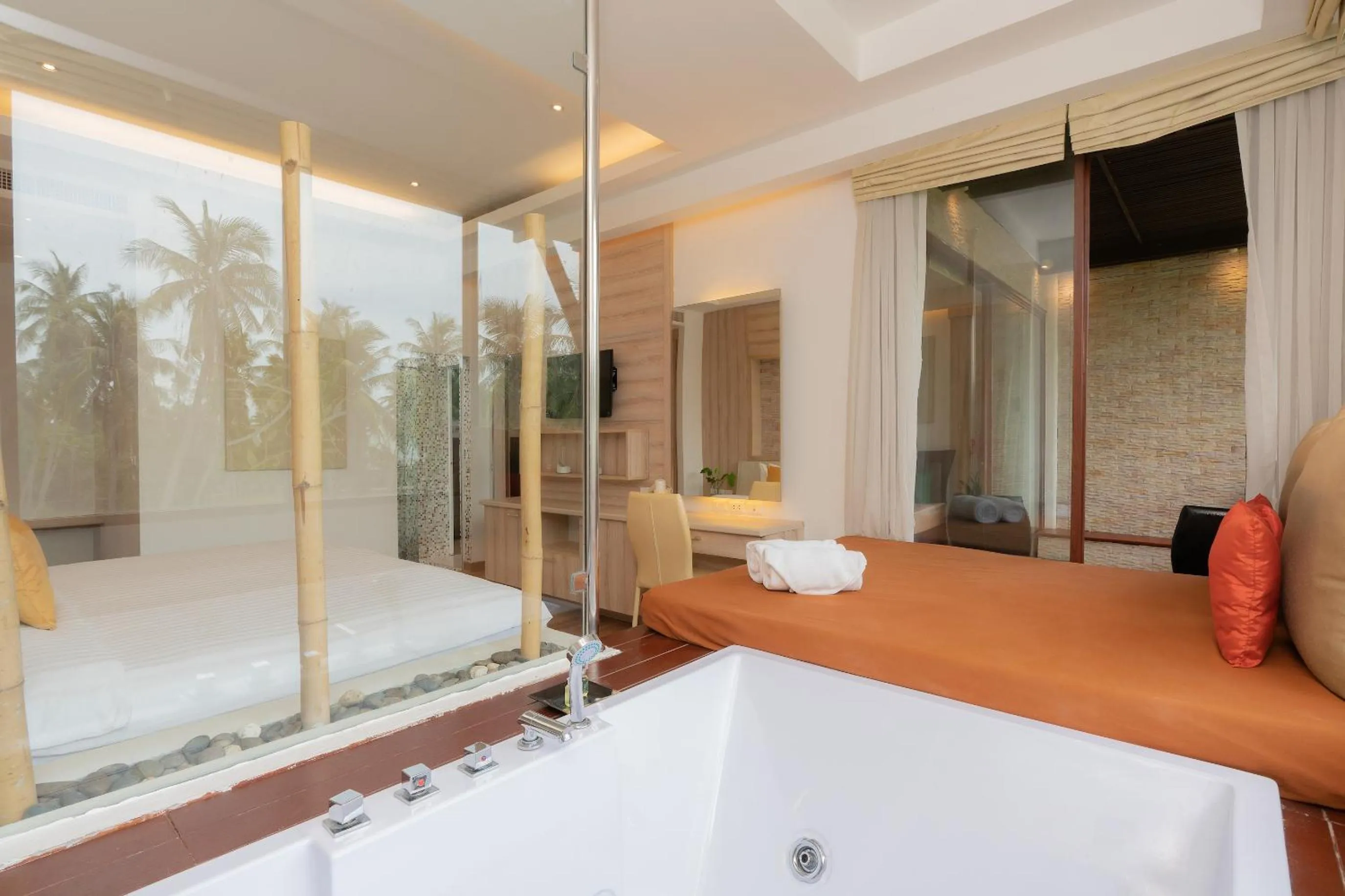 Bedroom, Bed in Dhevan Dara Beach Villa Kuiburi