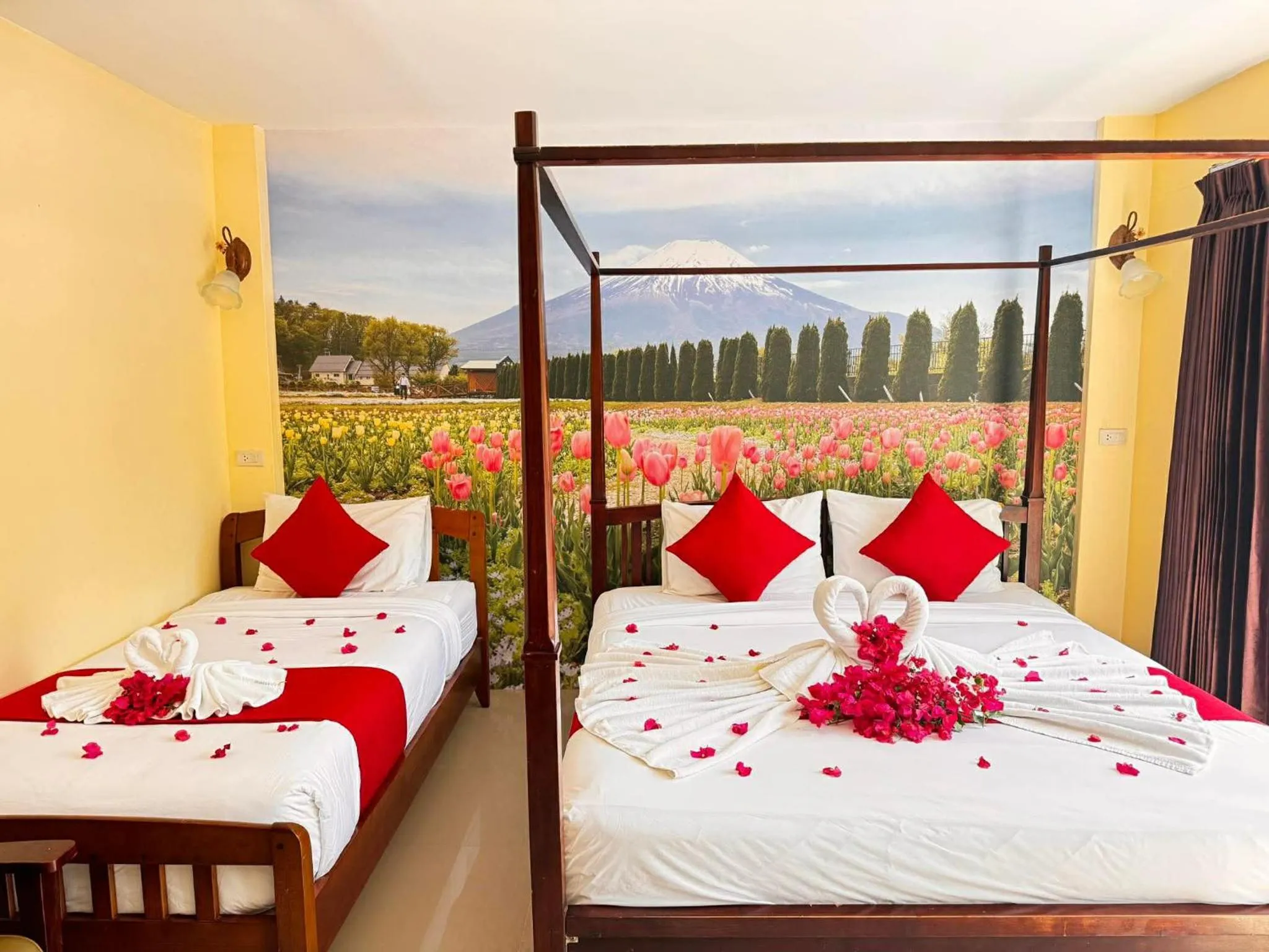 Bed in Phi Phi Maiyada Resort