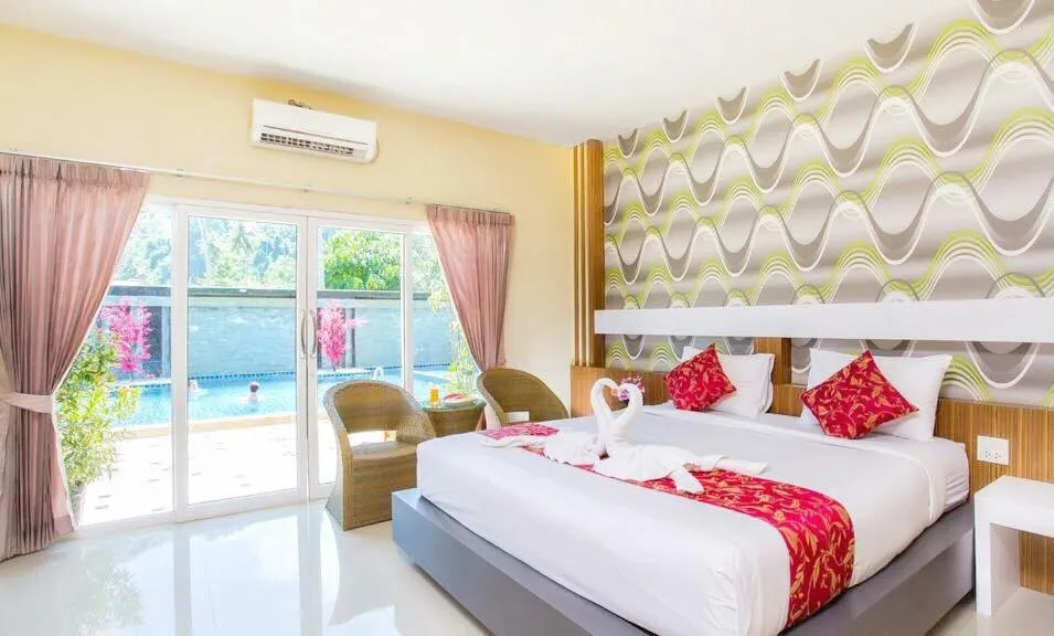 Bedroom, Bed in Phi Phi Maiyada Resort
