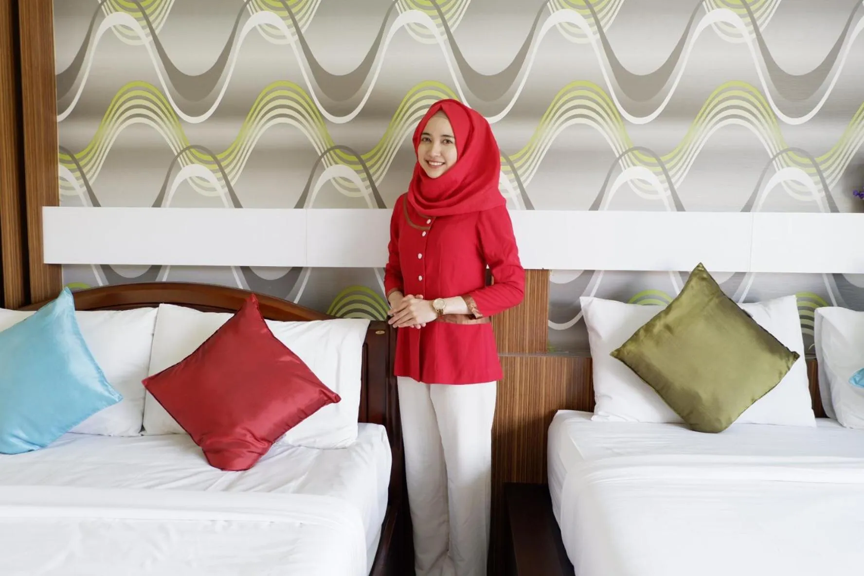 Staff, Bed in Phi Phi Maiyada Resort