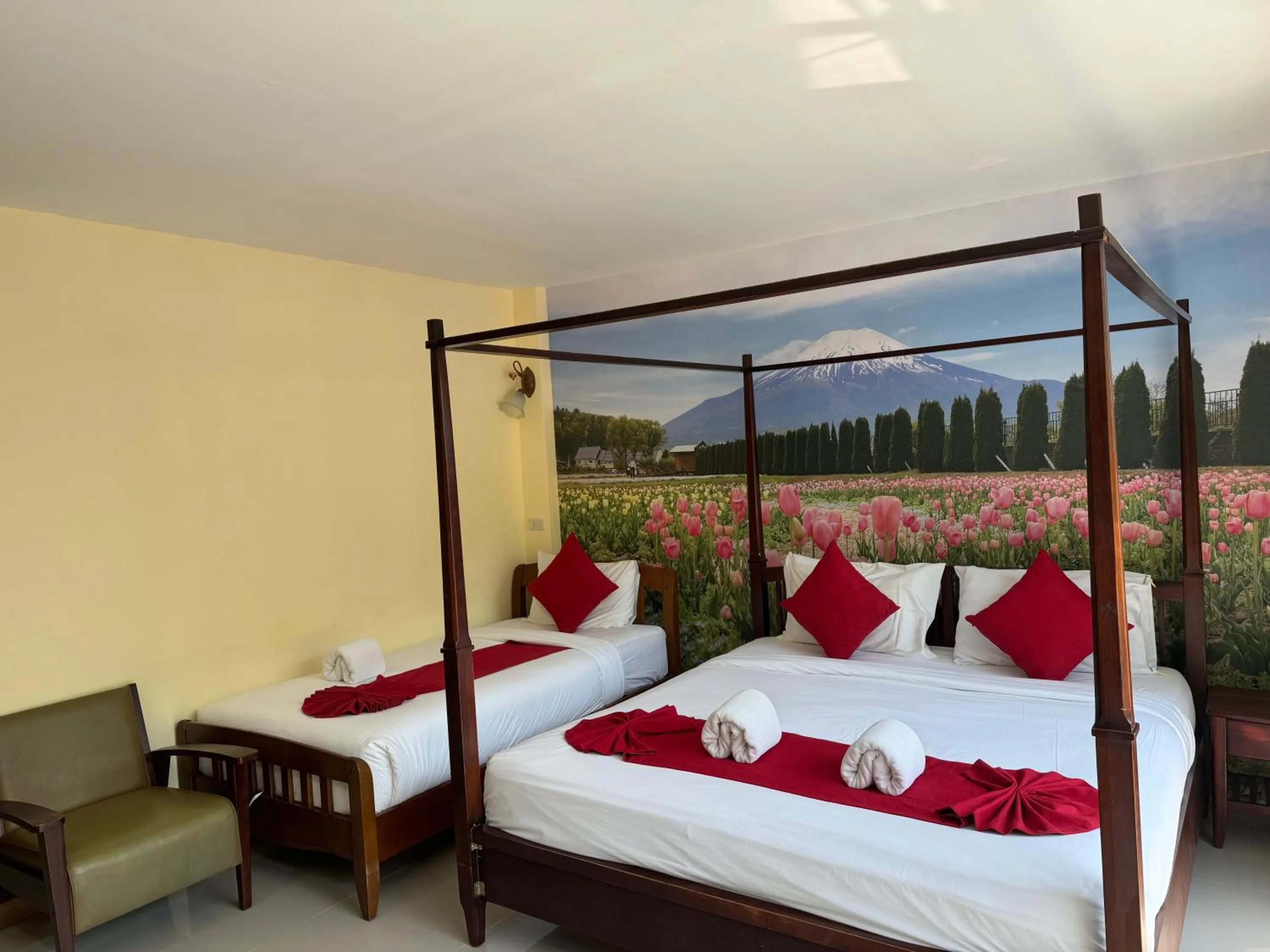 Bed in Phi Phi Maiyada Resort