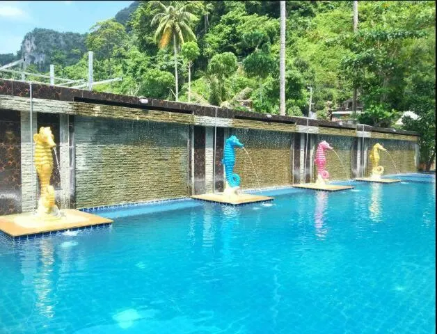 Swimming pool in Phi Phi Maiyada Resort