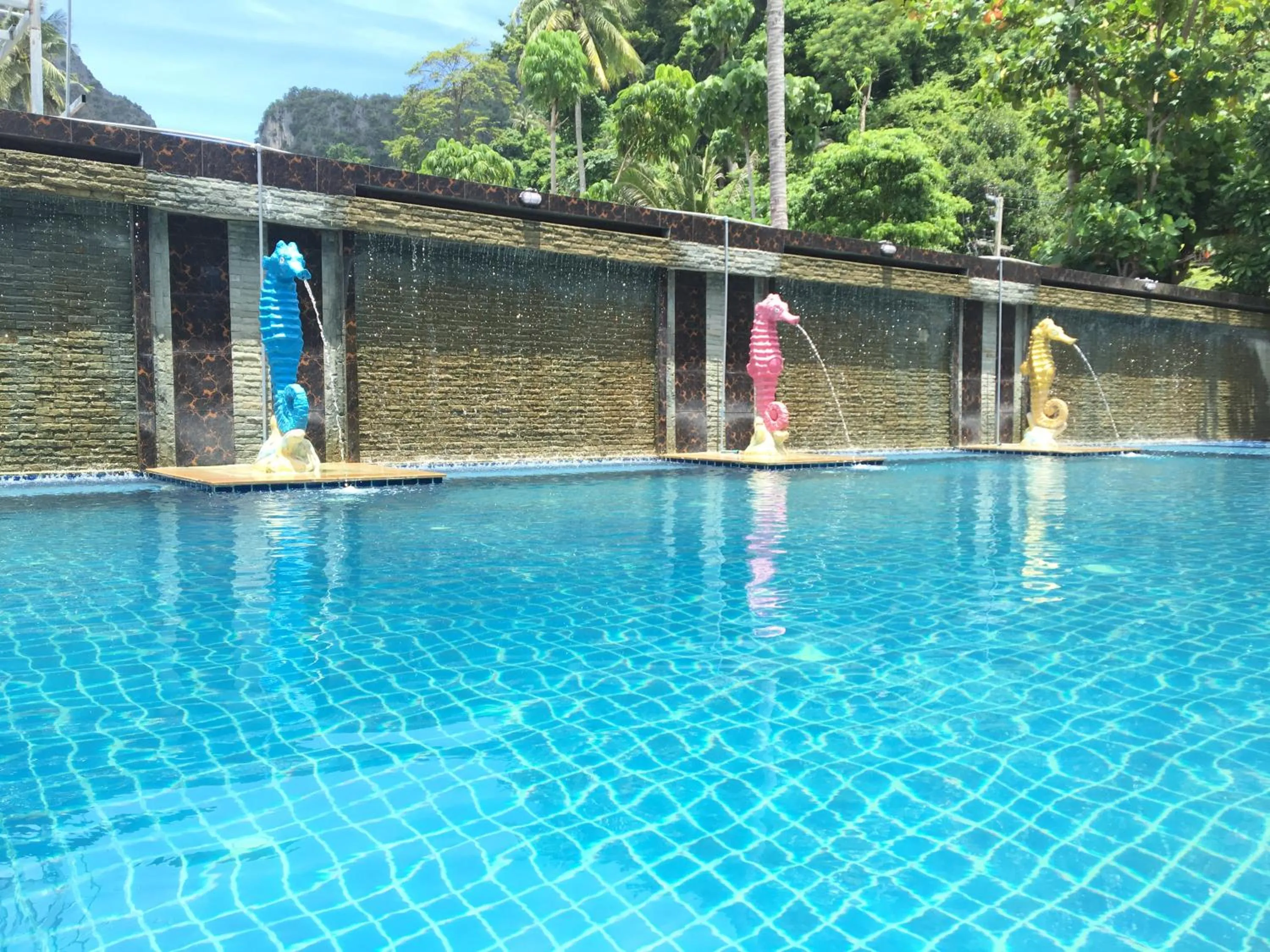 Swimming pool in Phi Phi Maiyada Resort