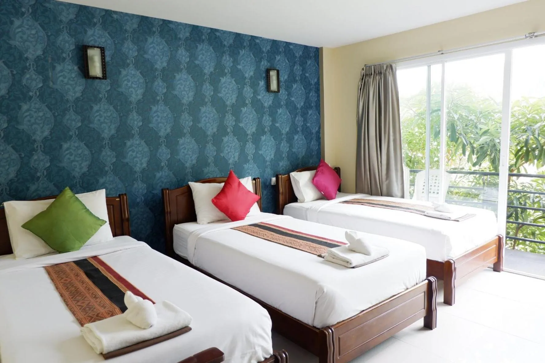 Bedroom, Bed in Phi Phi Maiyada Resort