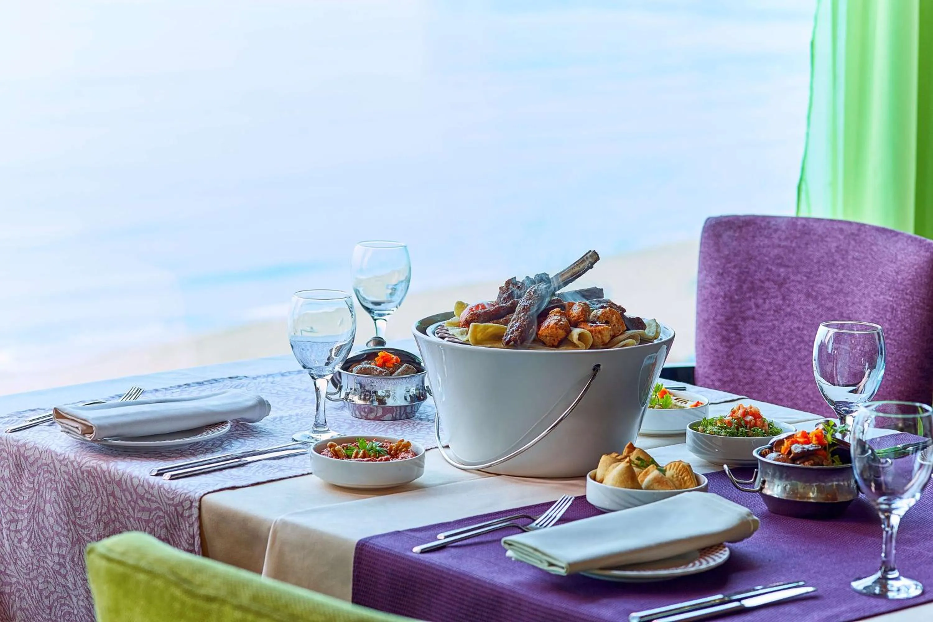 Restaurant/places to eat in Hilton Alexandria Corniche Hotel