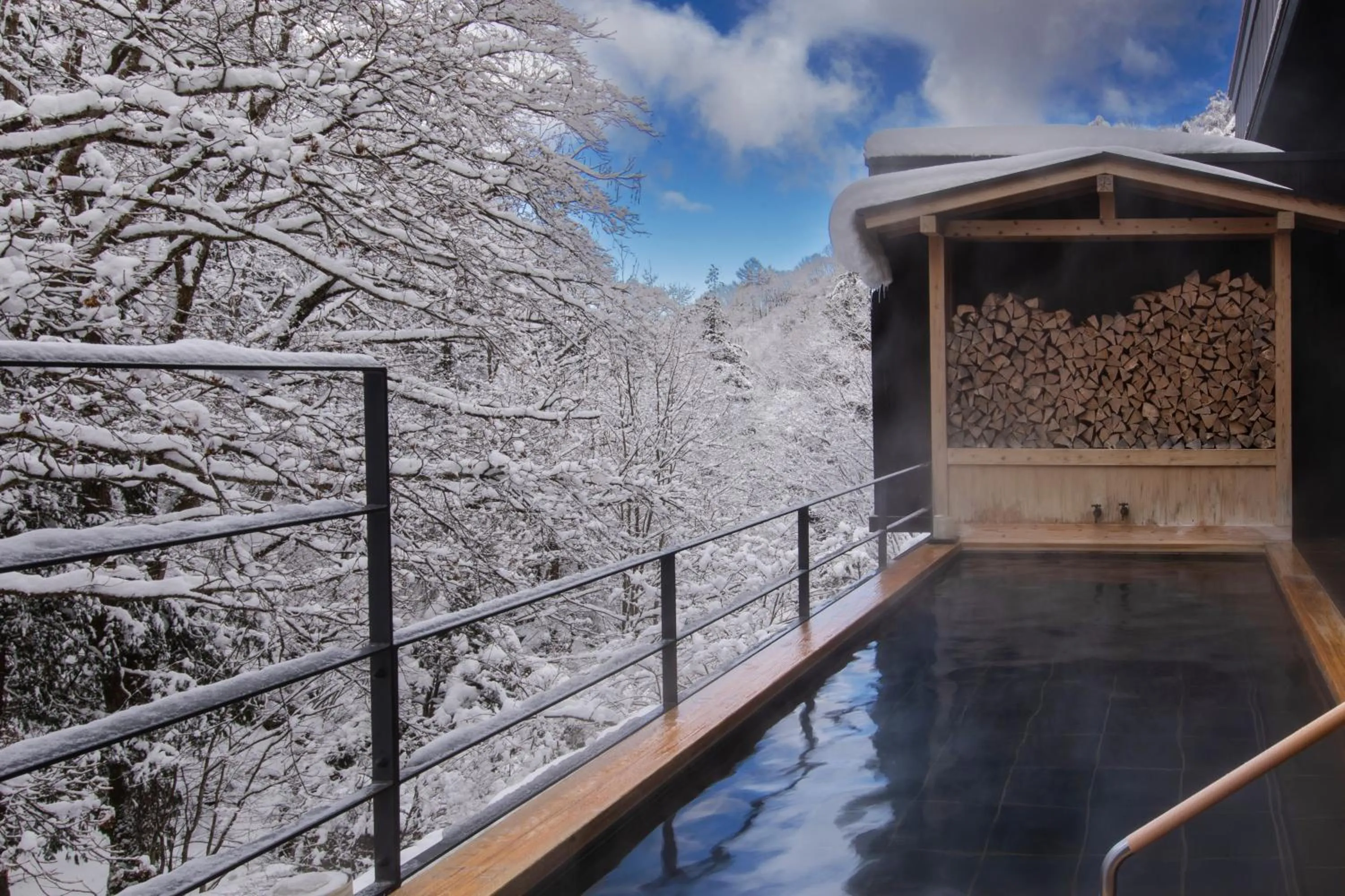 Hot Spring Bath in Tateshina Shinyu Onsen