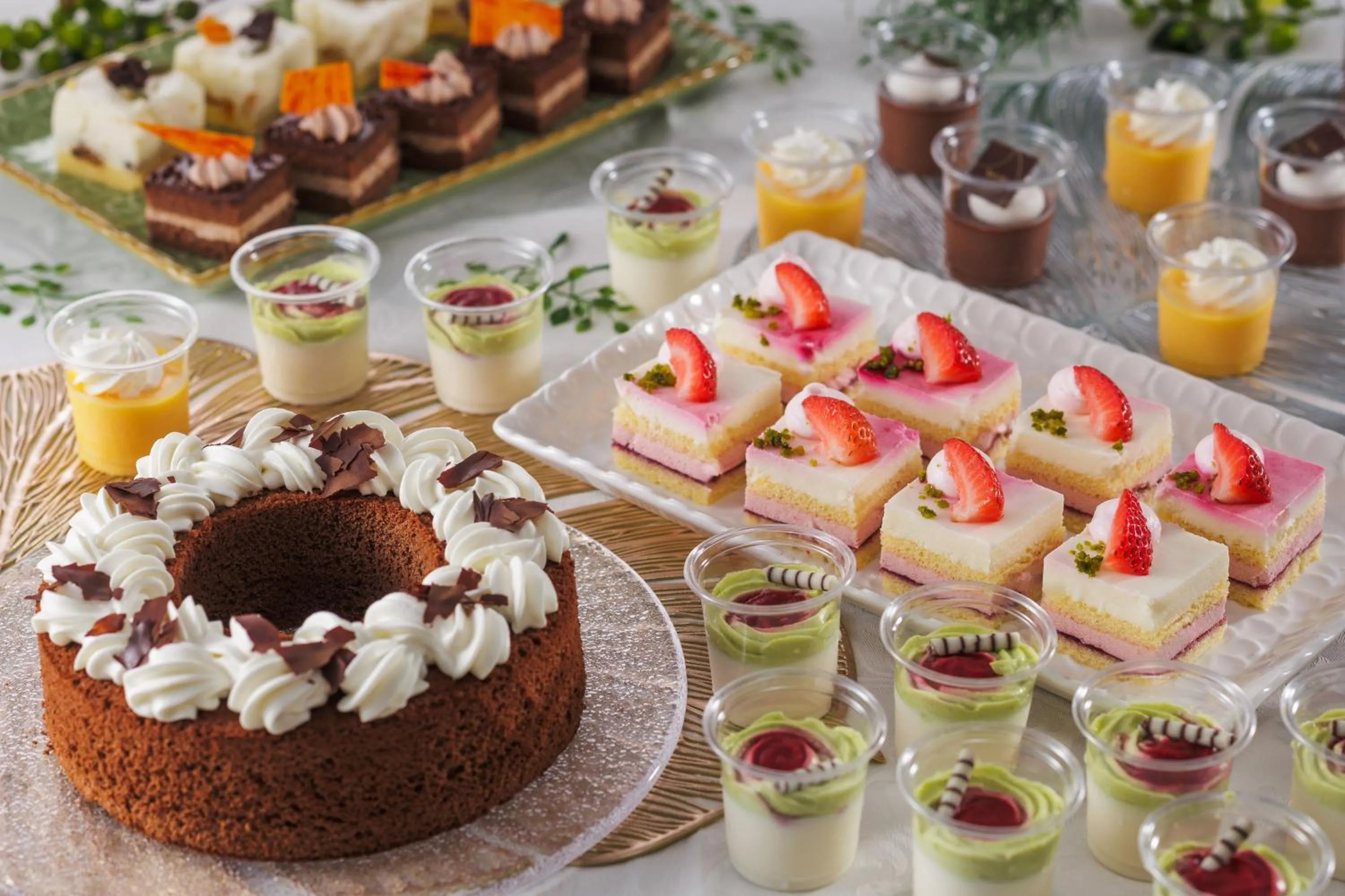 Dinner in Spa Resort Hawaiians Monolith Tower