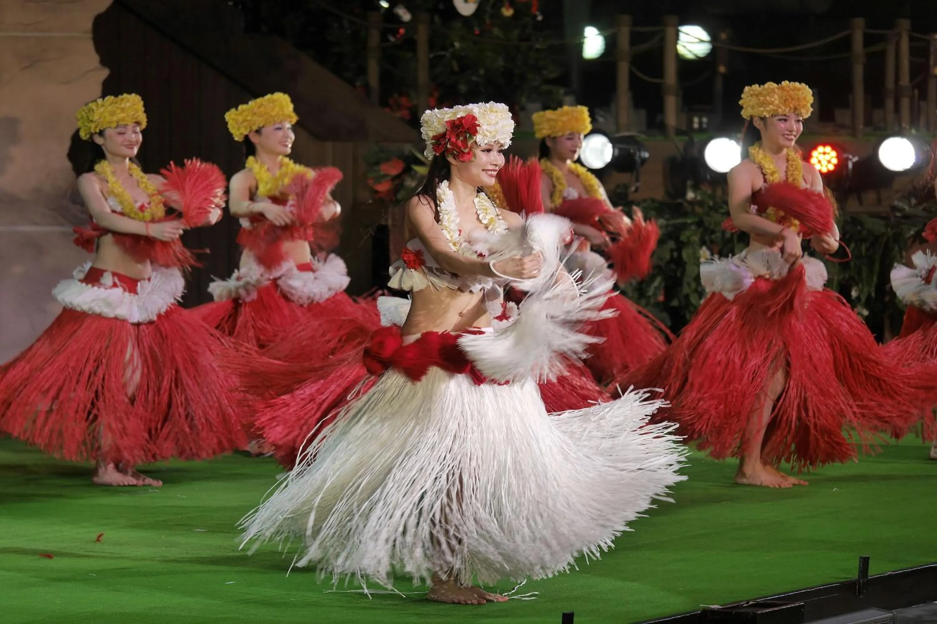 Activities in Spa Resort Hawaiians Monolith Tower