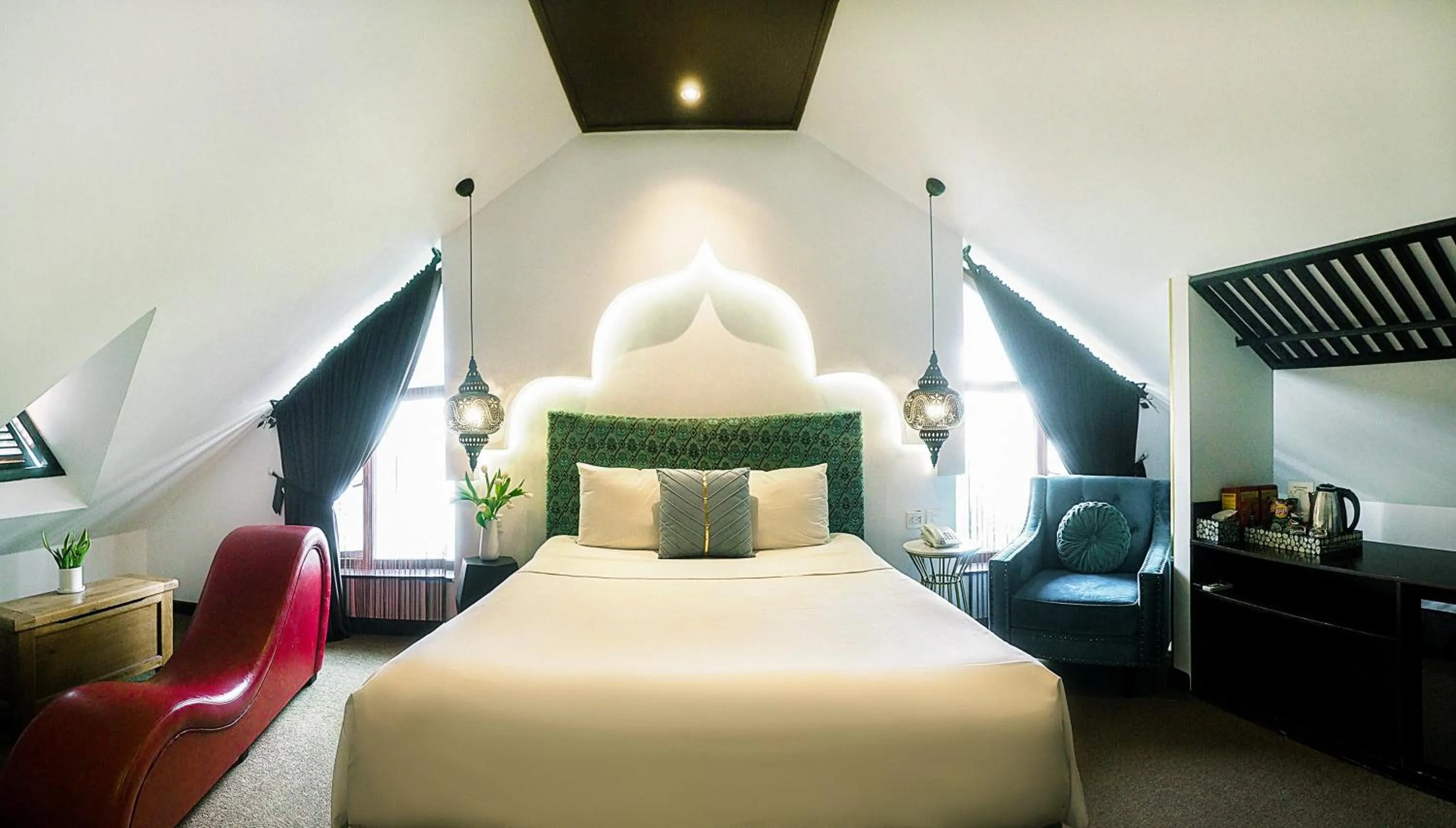 Bed in Rosa Hanoi Hotel