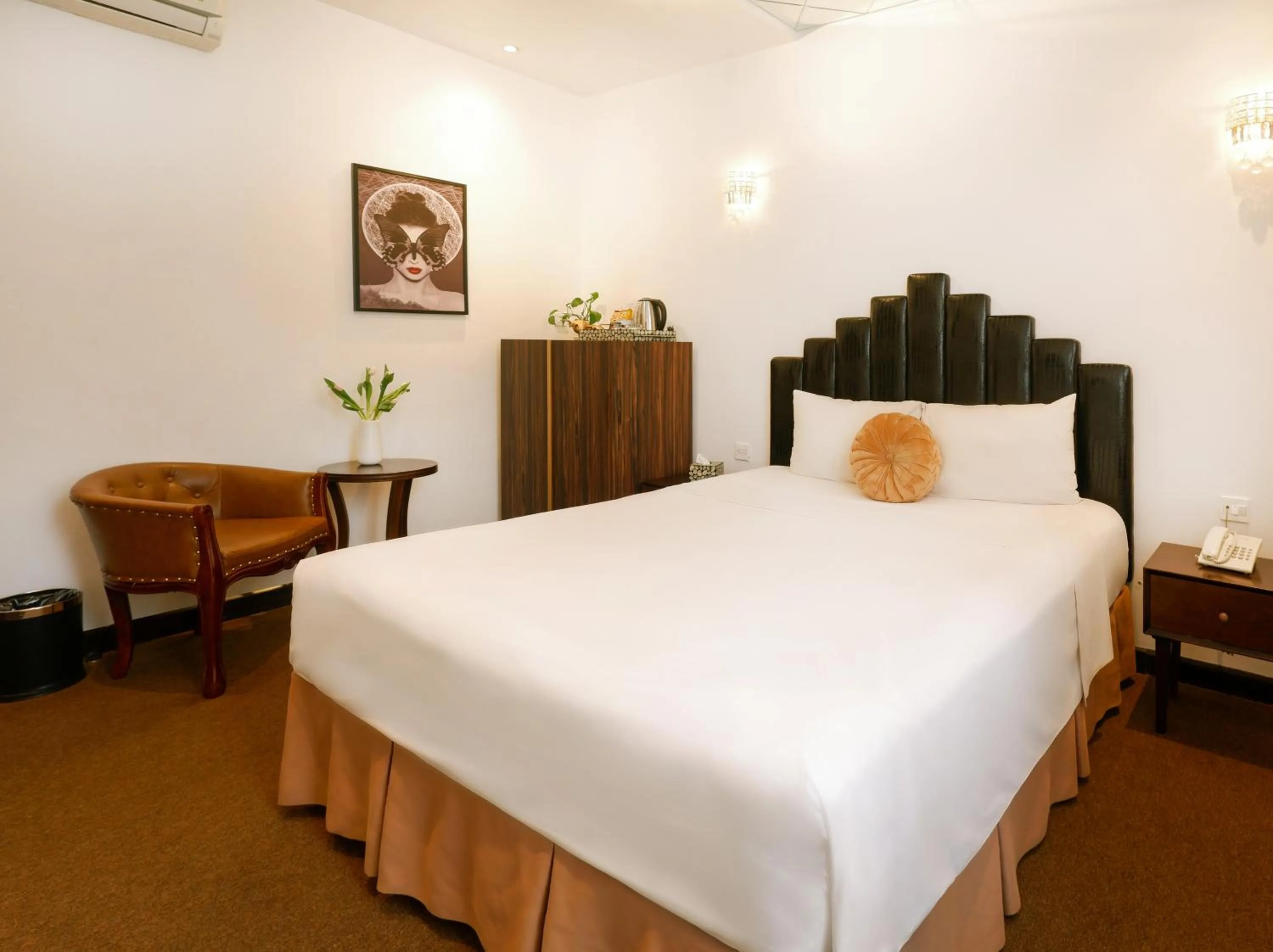 Bed in Rosa Hanoi Hotel