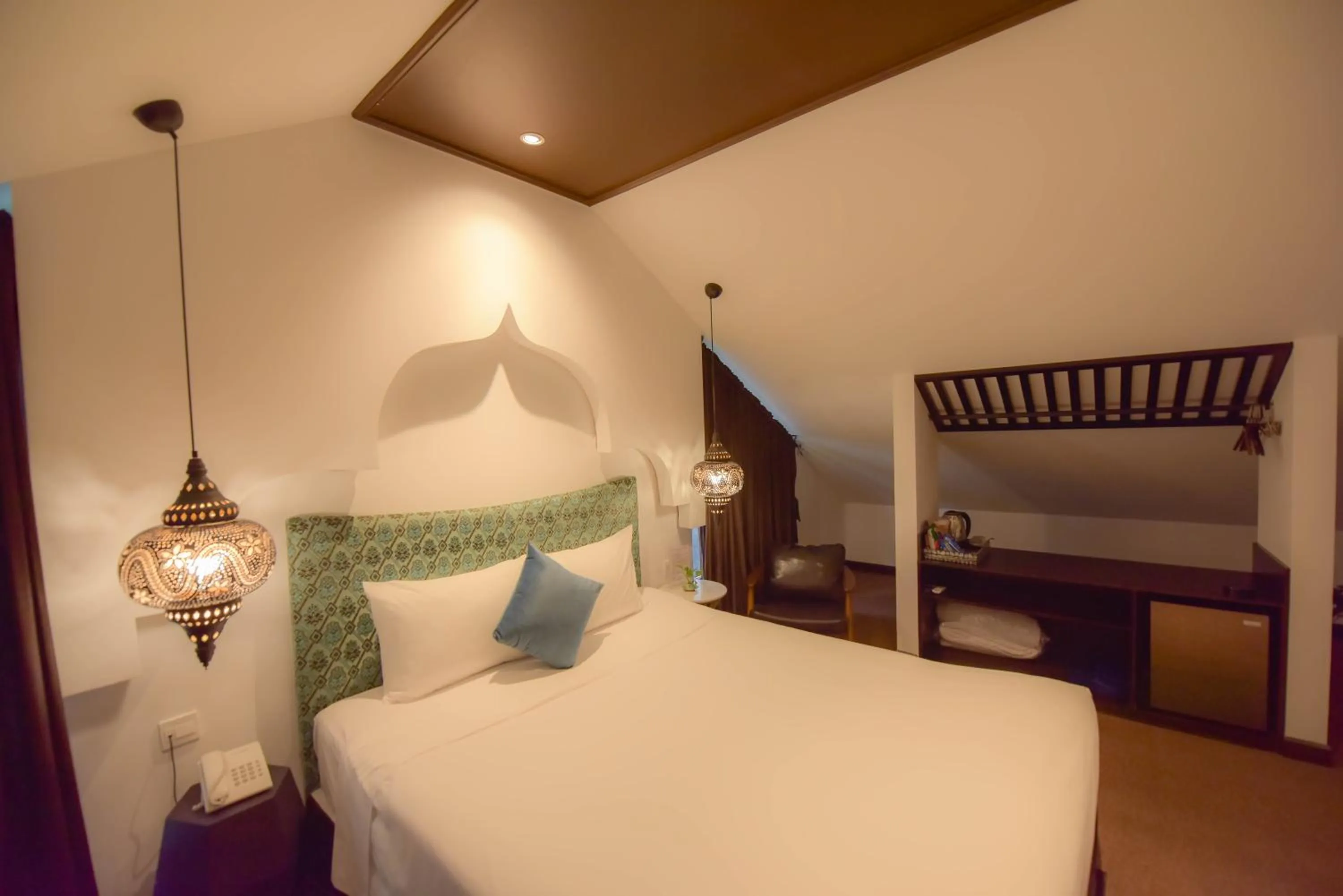 Bedroom, Bed in Rosa Hanoi Hotel