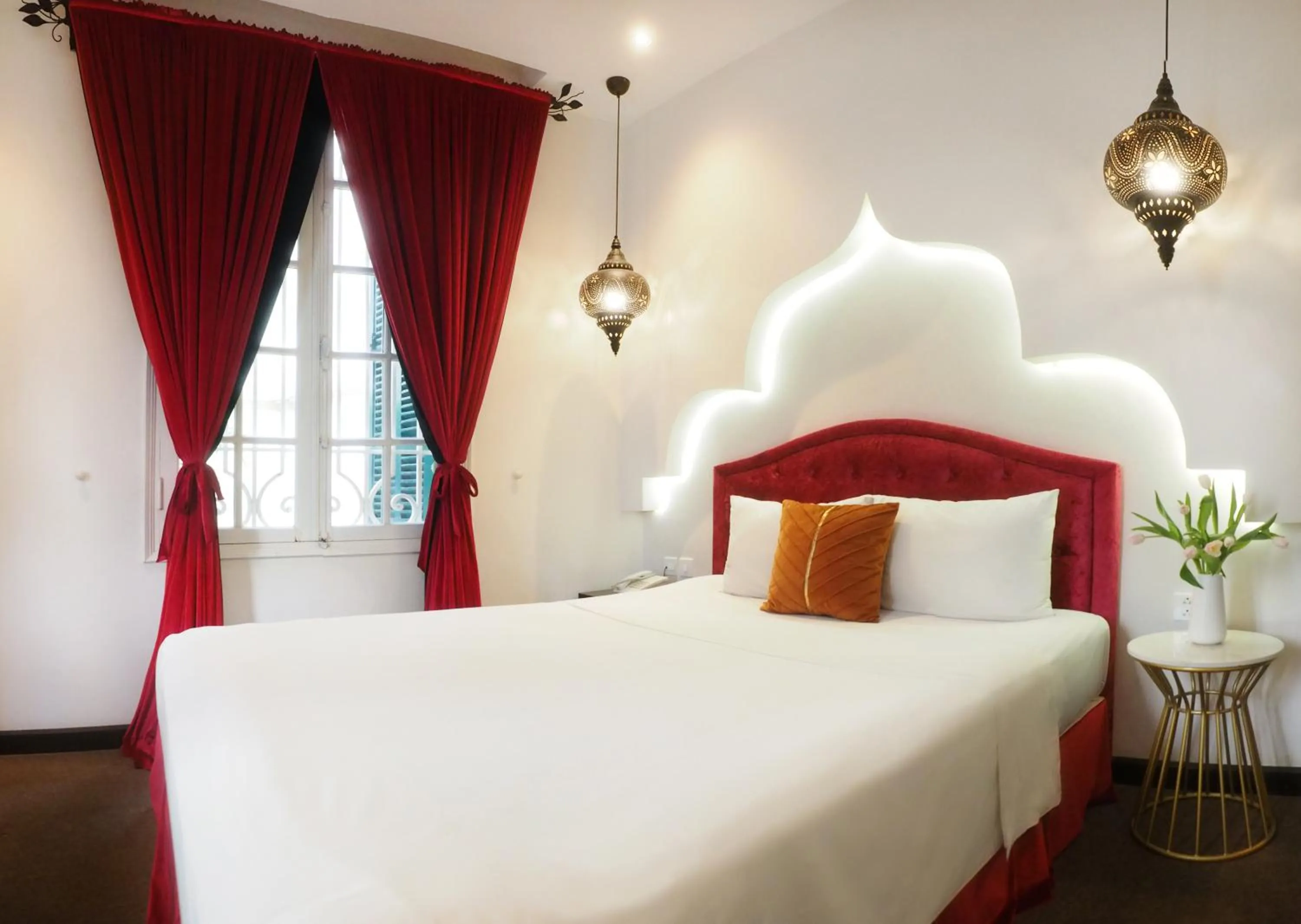 Bed in Rosa Hanoi Hotel