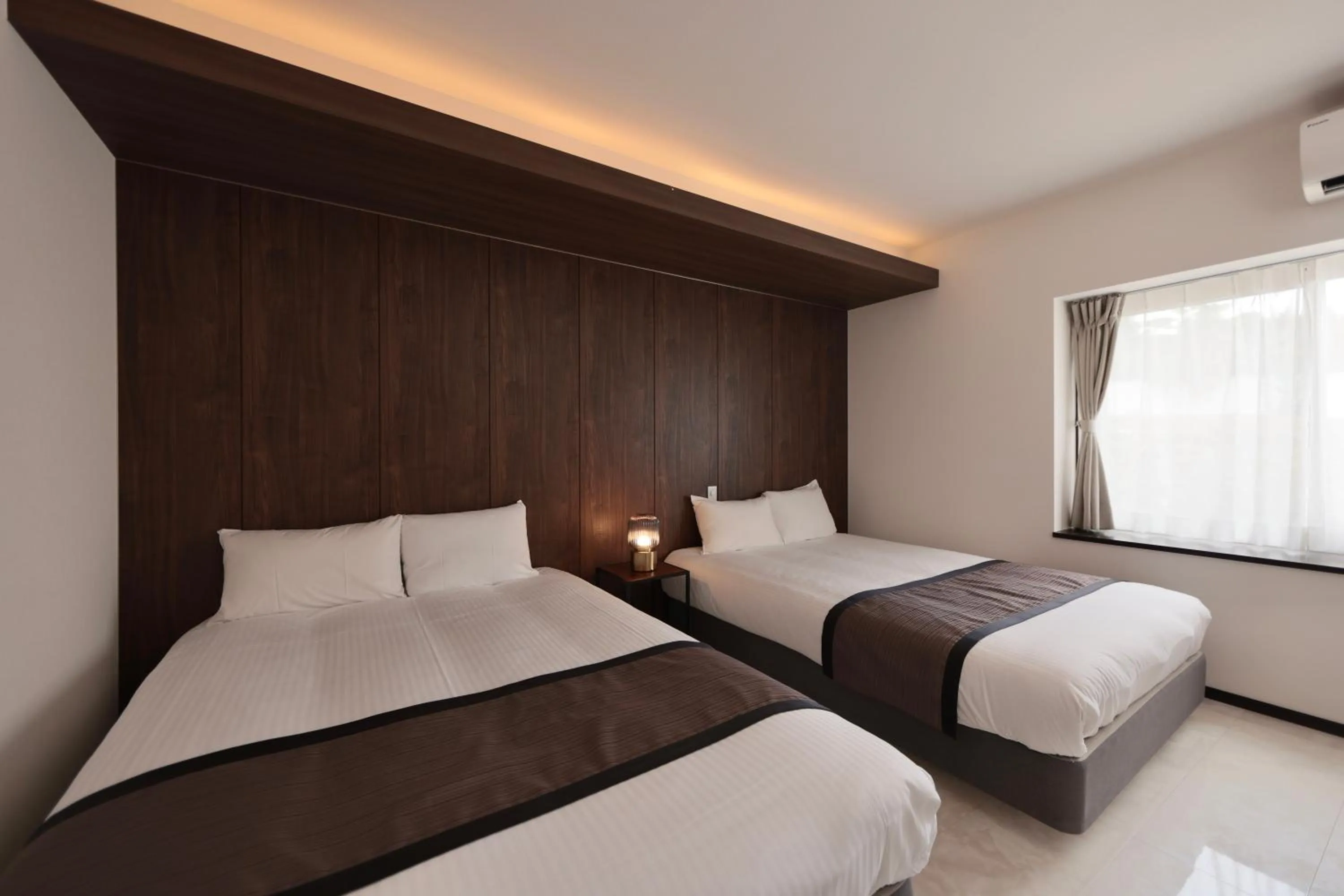 Bed in Crystal Villa Imgya