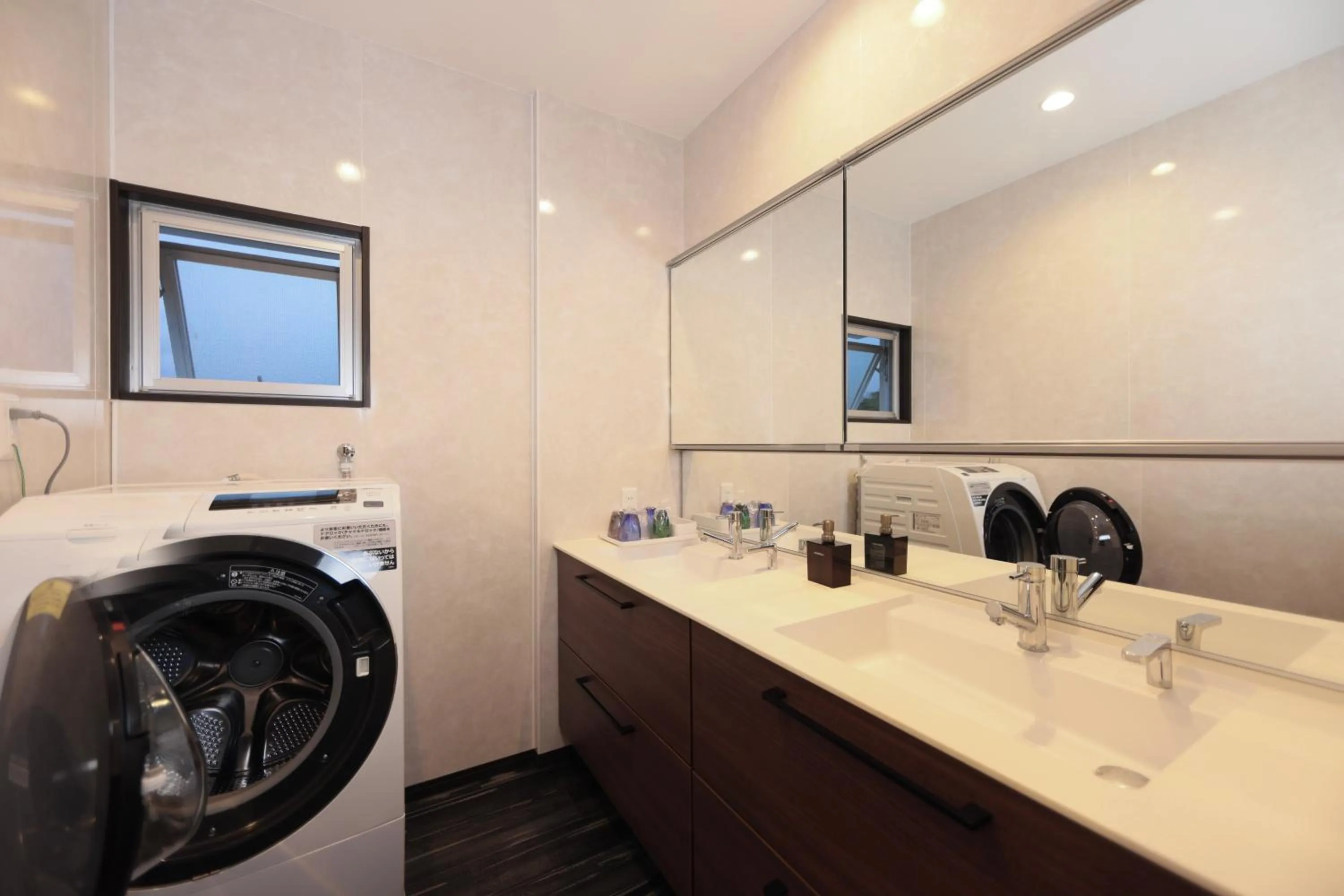 Bathroom in Crystal Villa Imgya