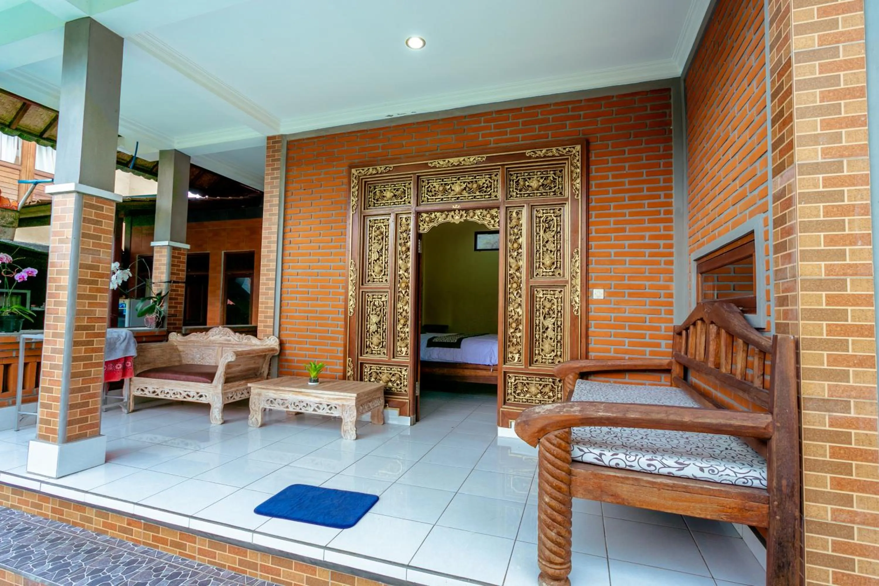 Balcony/Terrace in Rizky Guesthouse