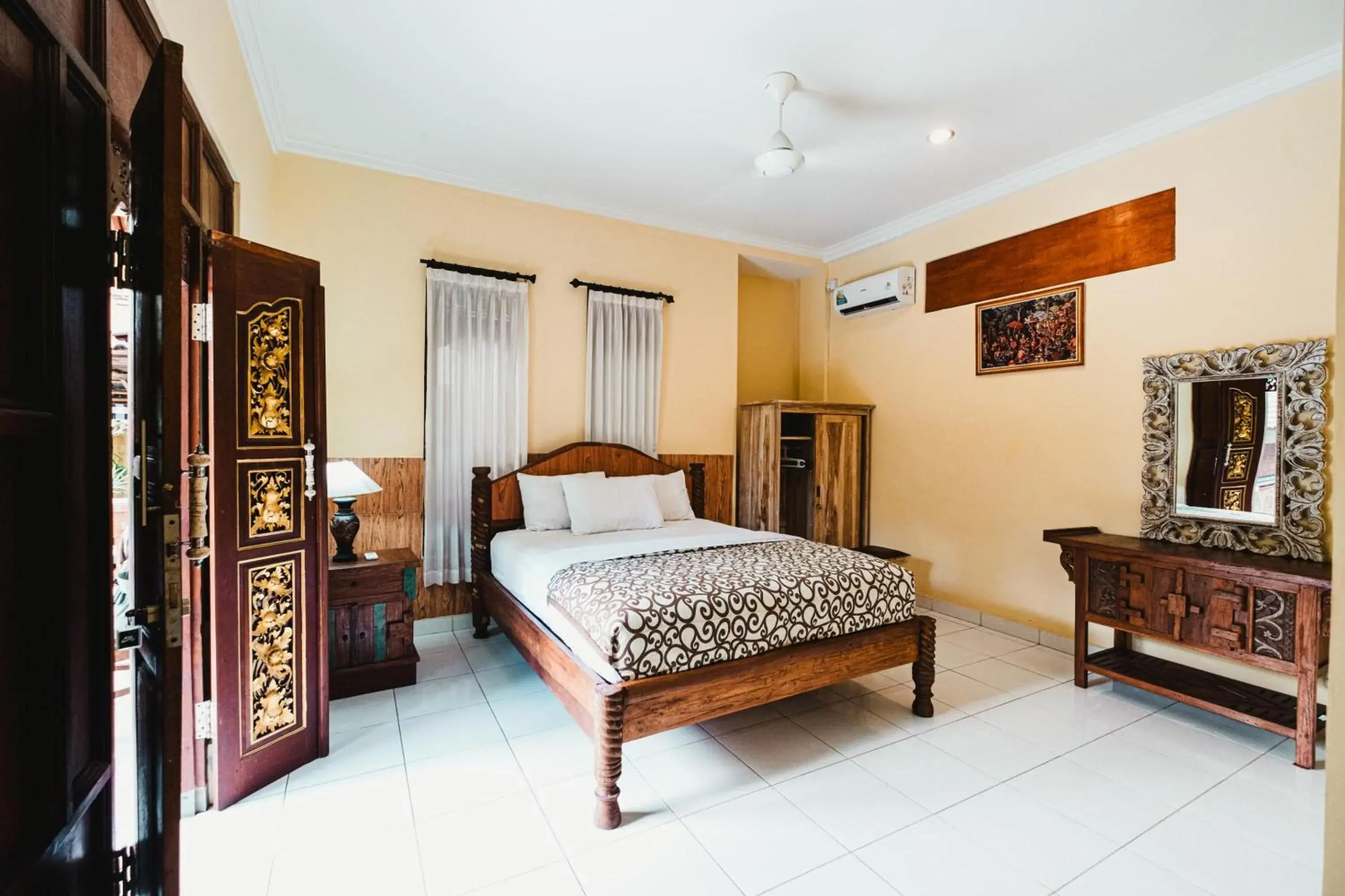 Superior Double Room in Rizky Guesthouse Superior Double Room in Rizky Guesthouse