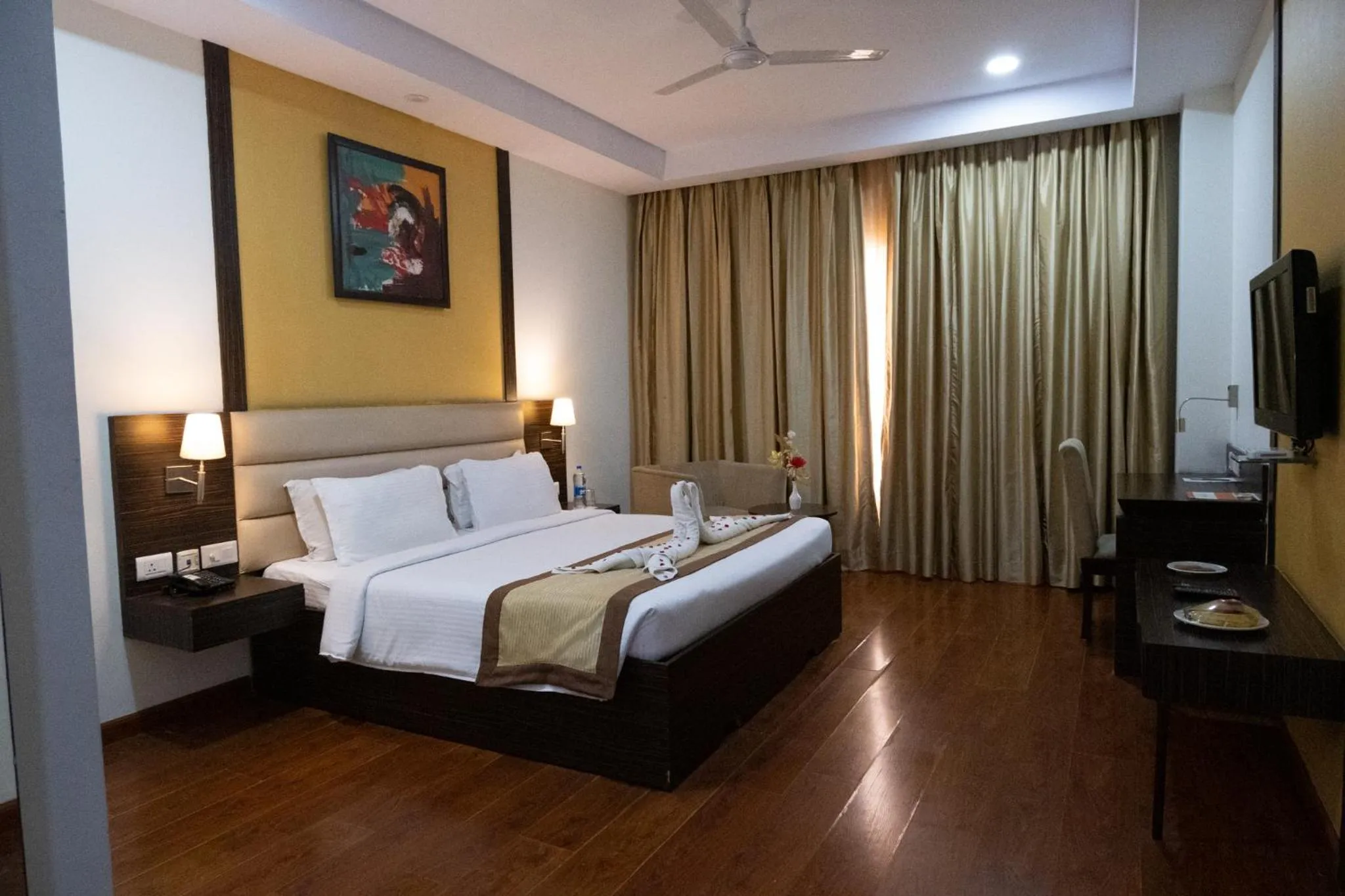 Bedroom, Bed in Hyphen Premier-Business Hotel