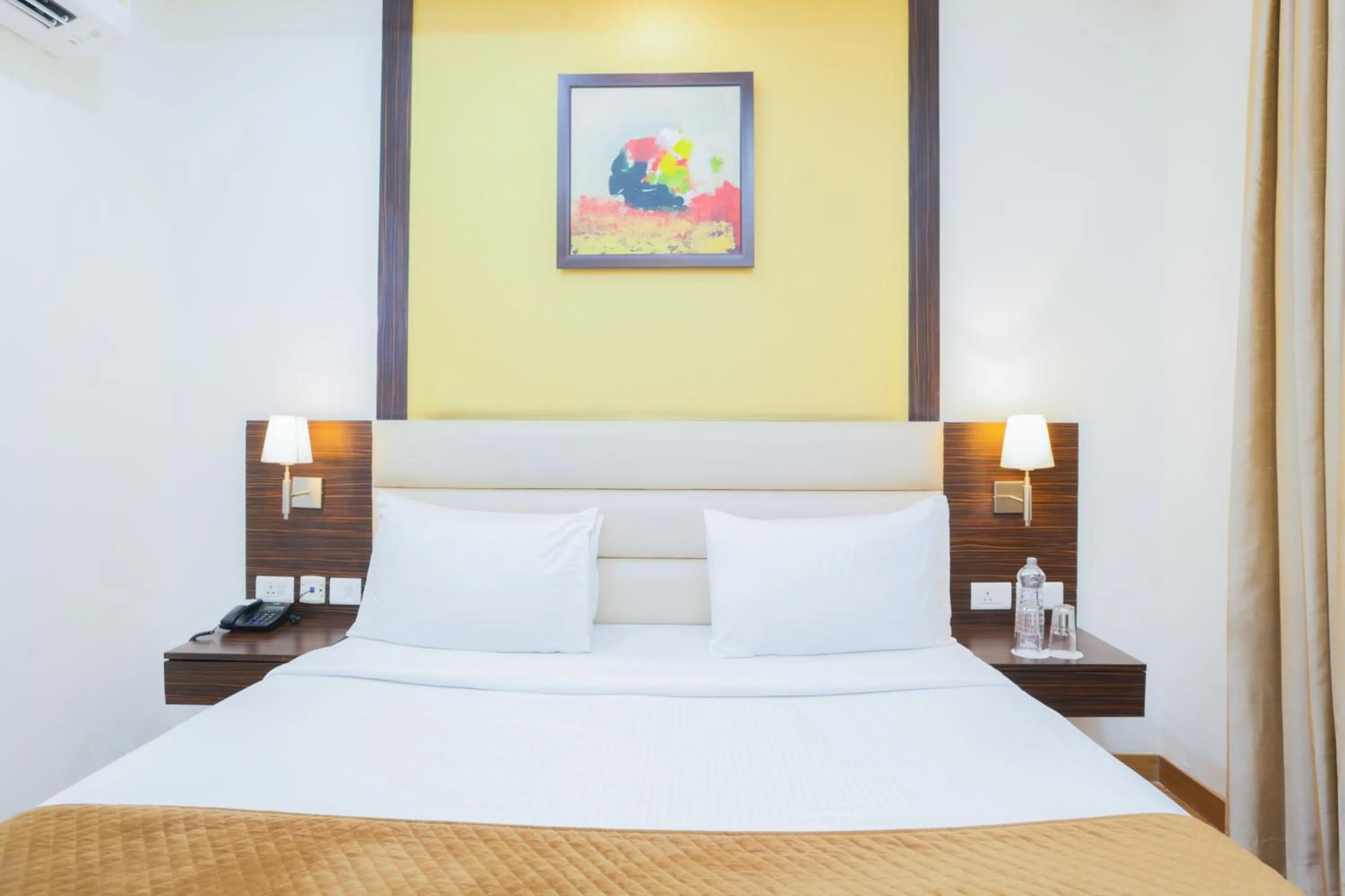 Bedroom, Bed in Hyphen Premier-Business Hotel