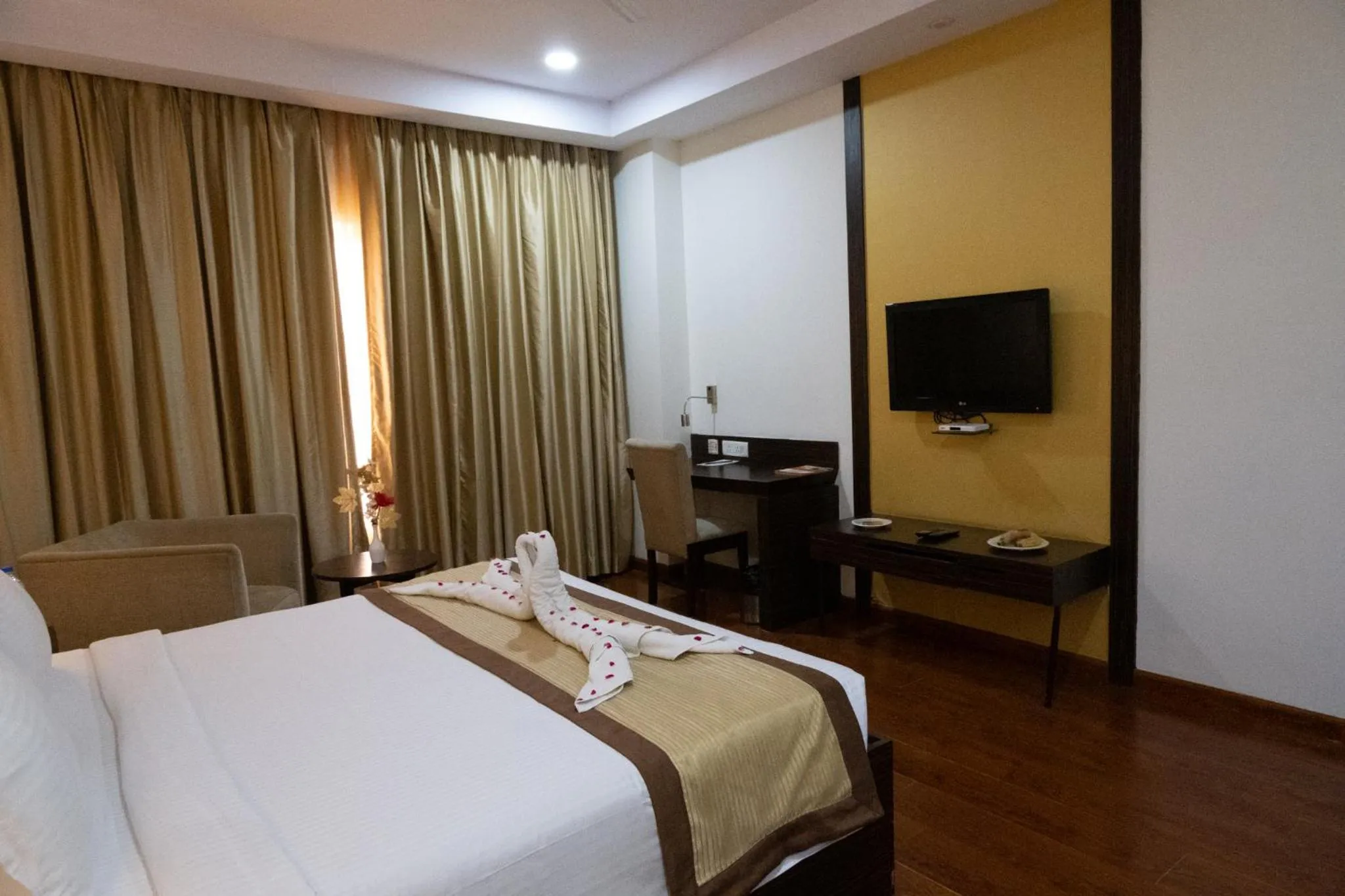 Bedroom, Bed in Hyphen Premier-Business Hotel