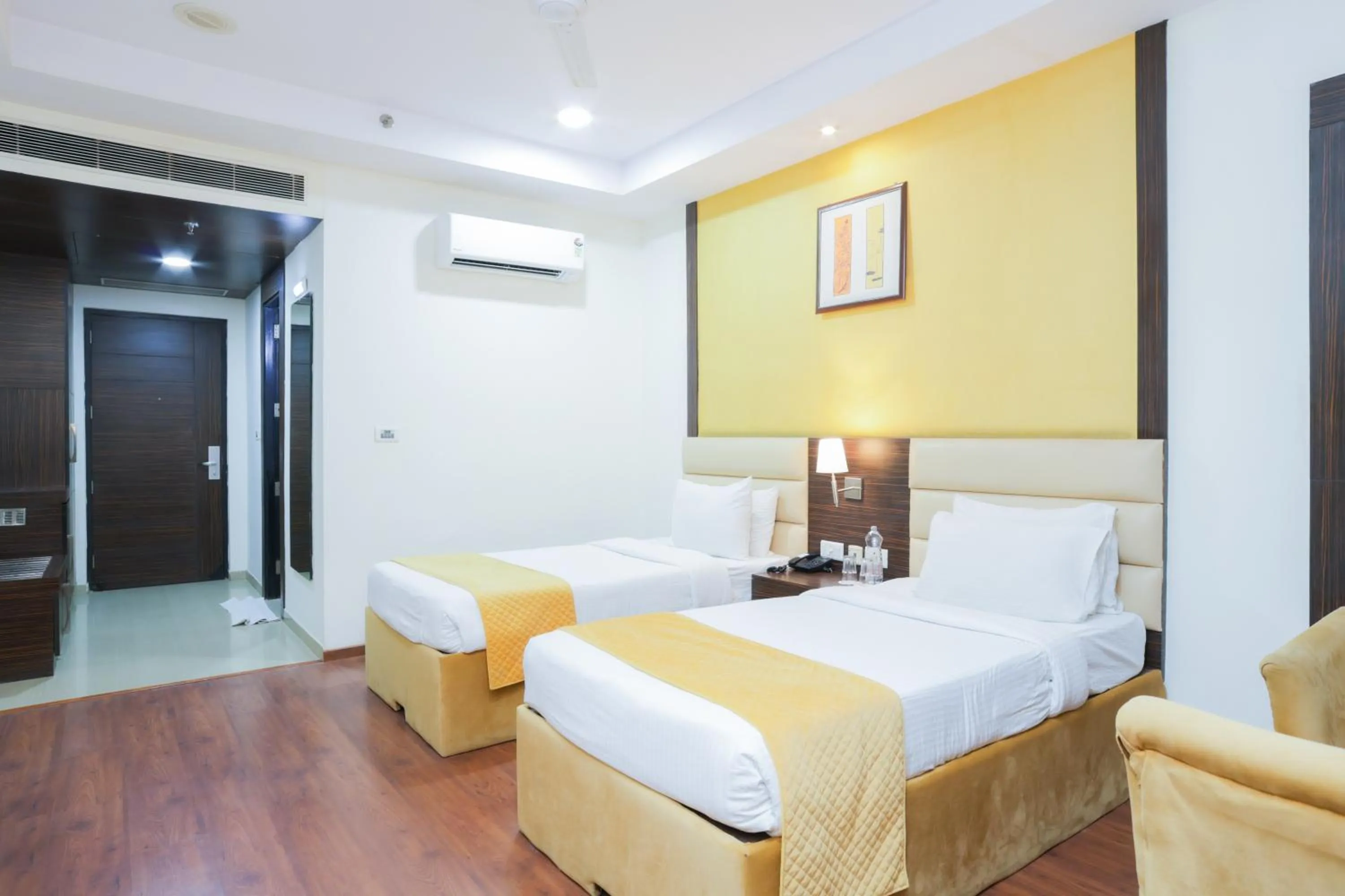 Bedroom, Bed in Hyphen Premier-Business Hotel