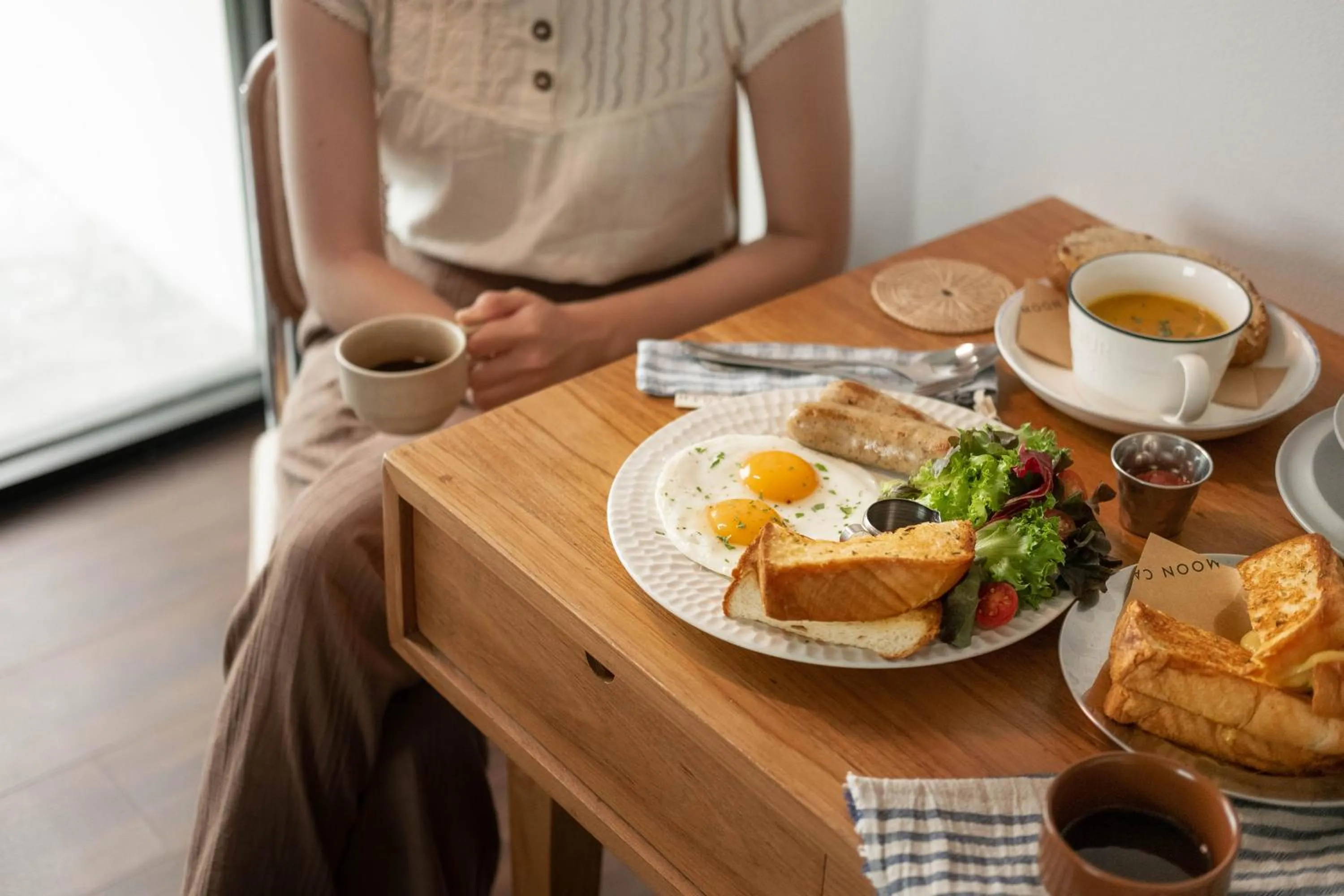 Breakfast in The Earth Hotel
