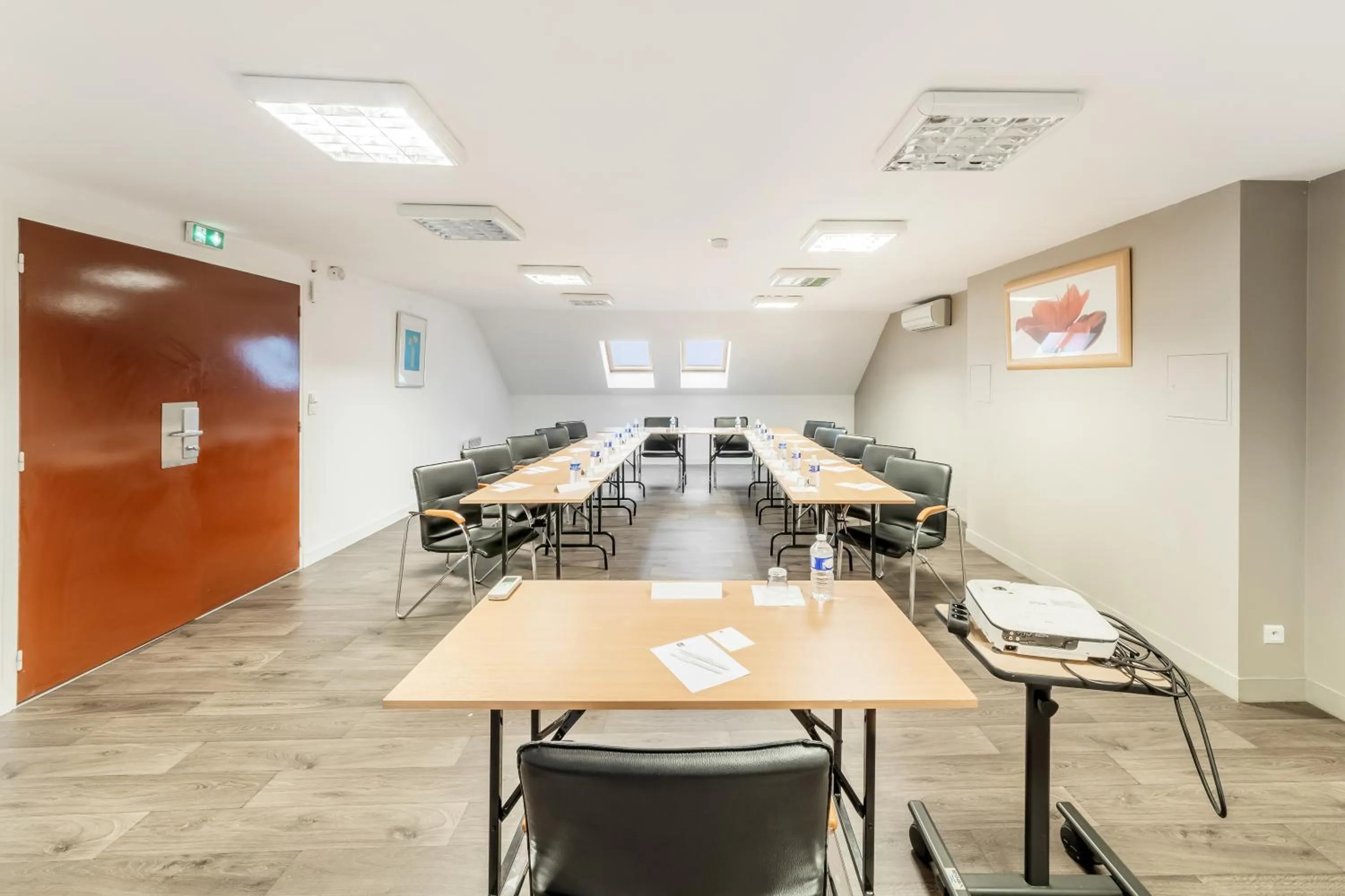 Meeting/conference room in Comfort Hotel Orleans Saran